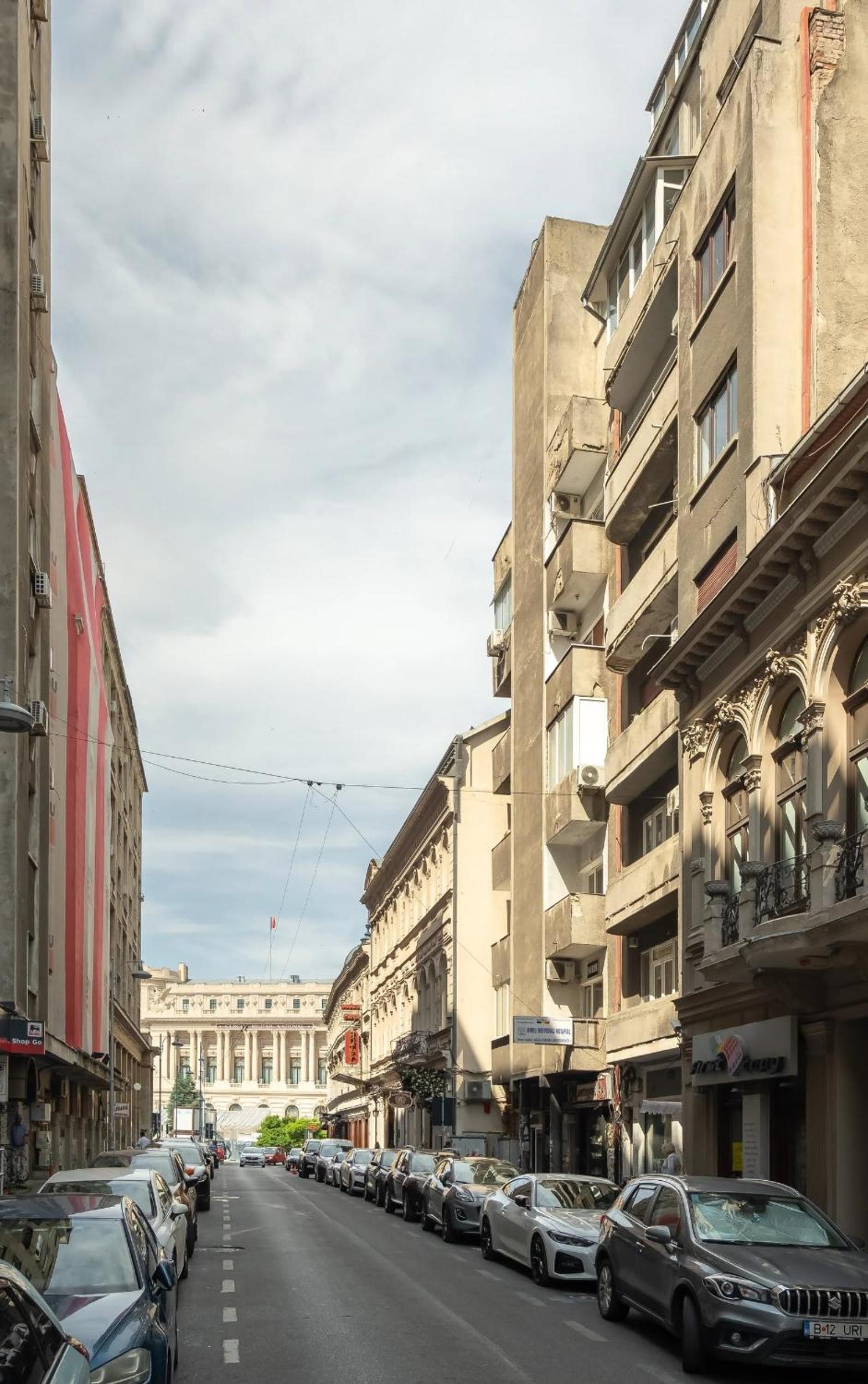Perfect City Base - Steps from Piata Universitatii
