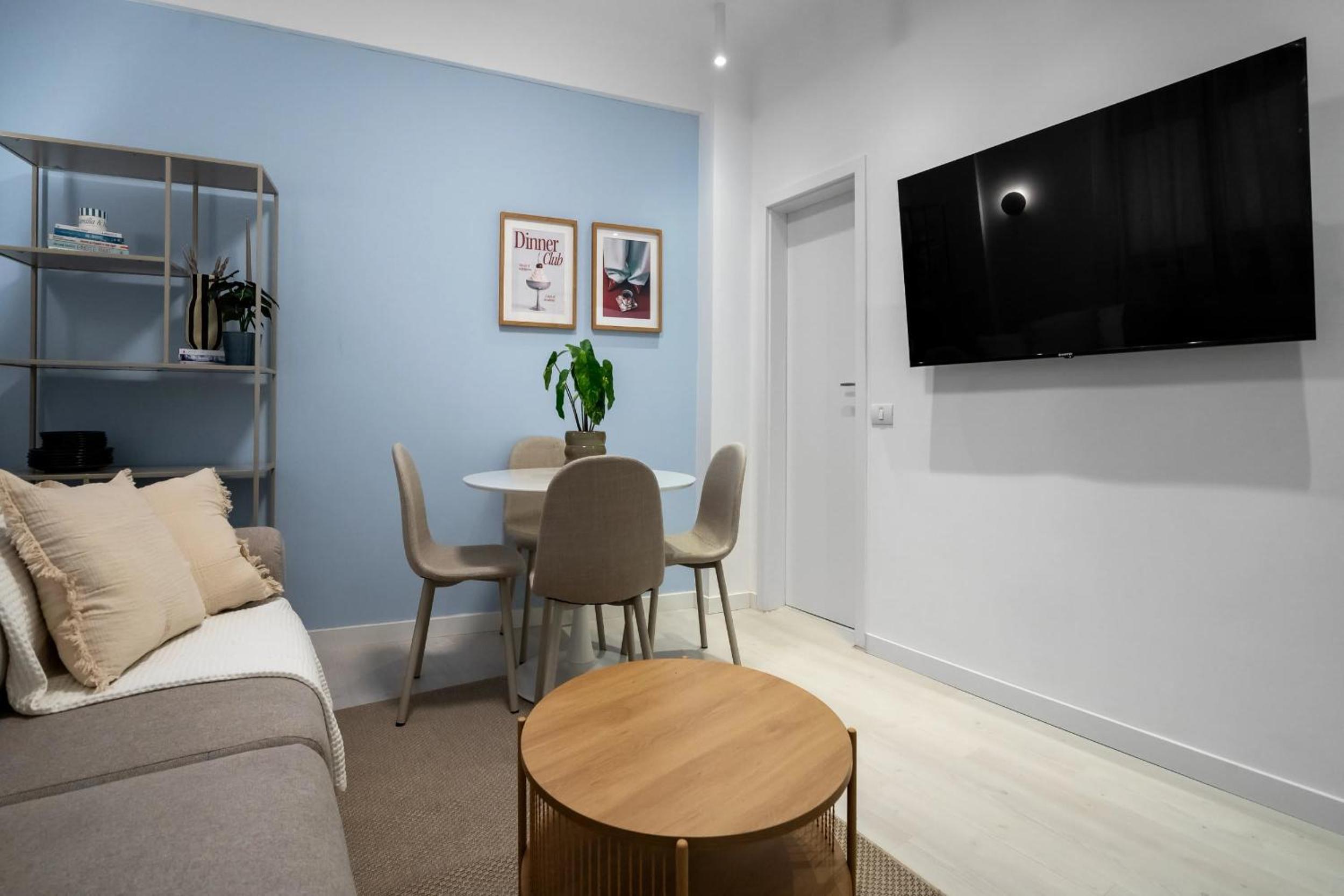 Perfect City Base - Steps from Piata Universitatii