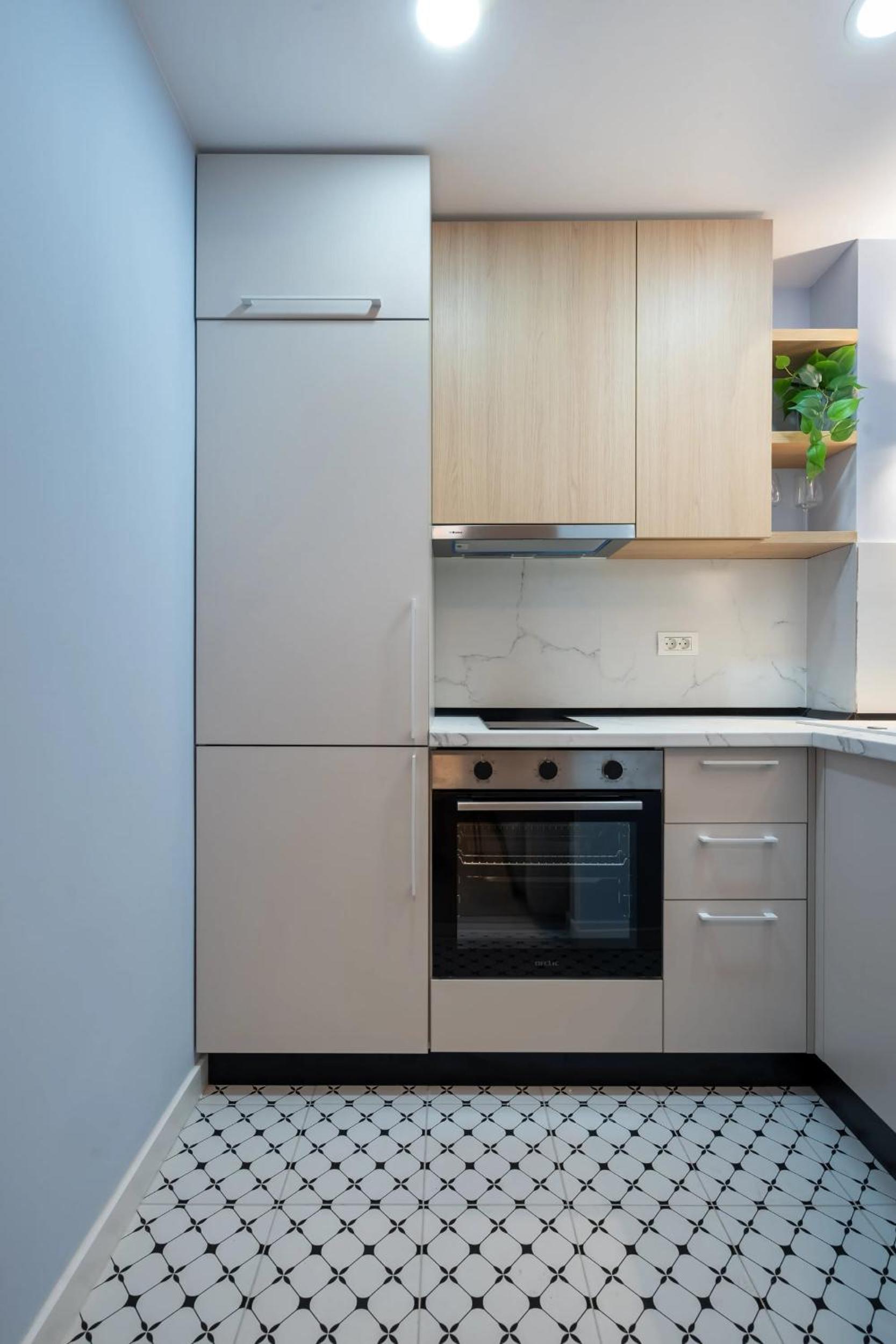 Perfect City Base - Steps from Piata Universitatii