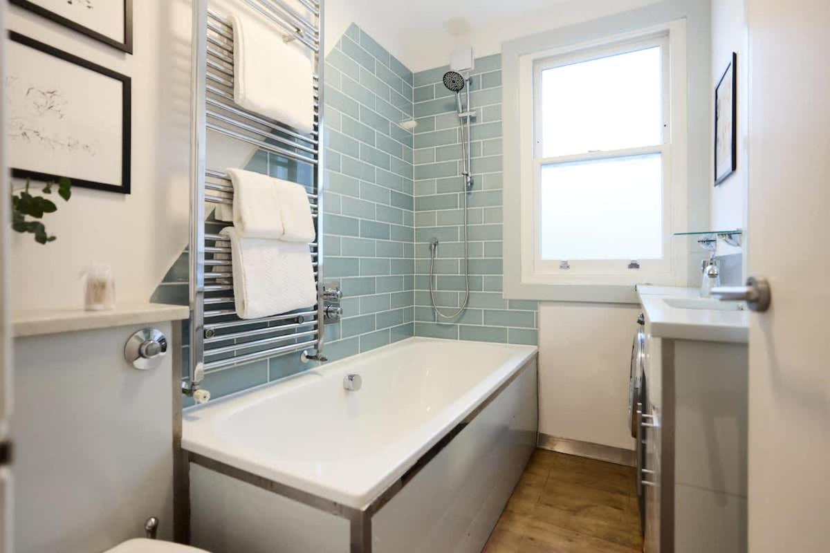 The Kensal Green Hideout - Classy 2BDR Apartment