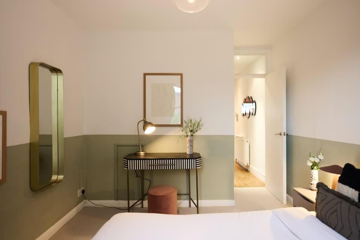 The Kensal Green Hideout - Classy 2BDR Apartment