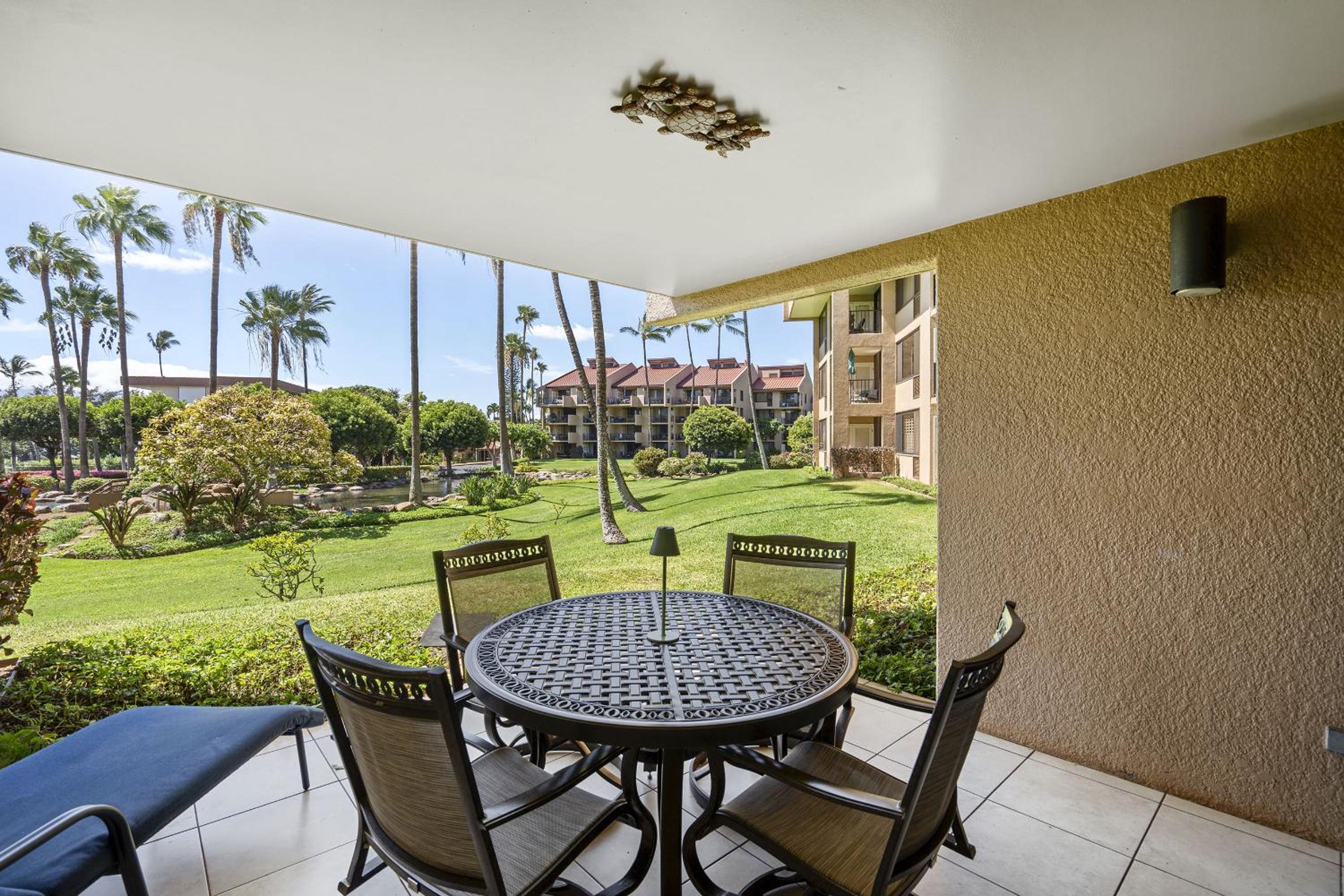 Kamaole Sands 10-113 - Ocean View, Ground Level, Stunning Renovation, Split-AC!