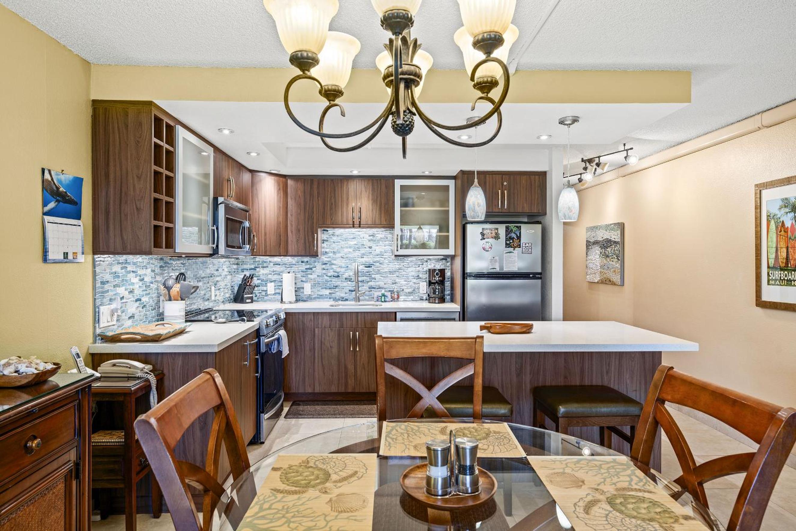 Kamaole Sands 10-113 - Ocean View, Ground Level, Stunning Renovation, Split-AC!