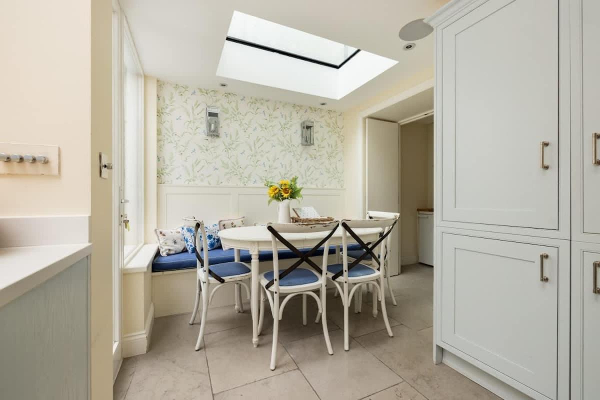 The Chelsea Abode - 4BDR Home with Terrace