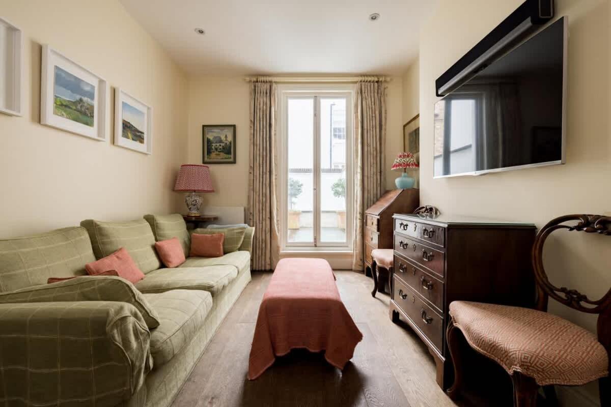 The Chelsea Abode - 4BDR Home with Terrace