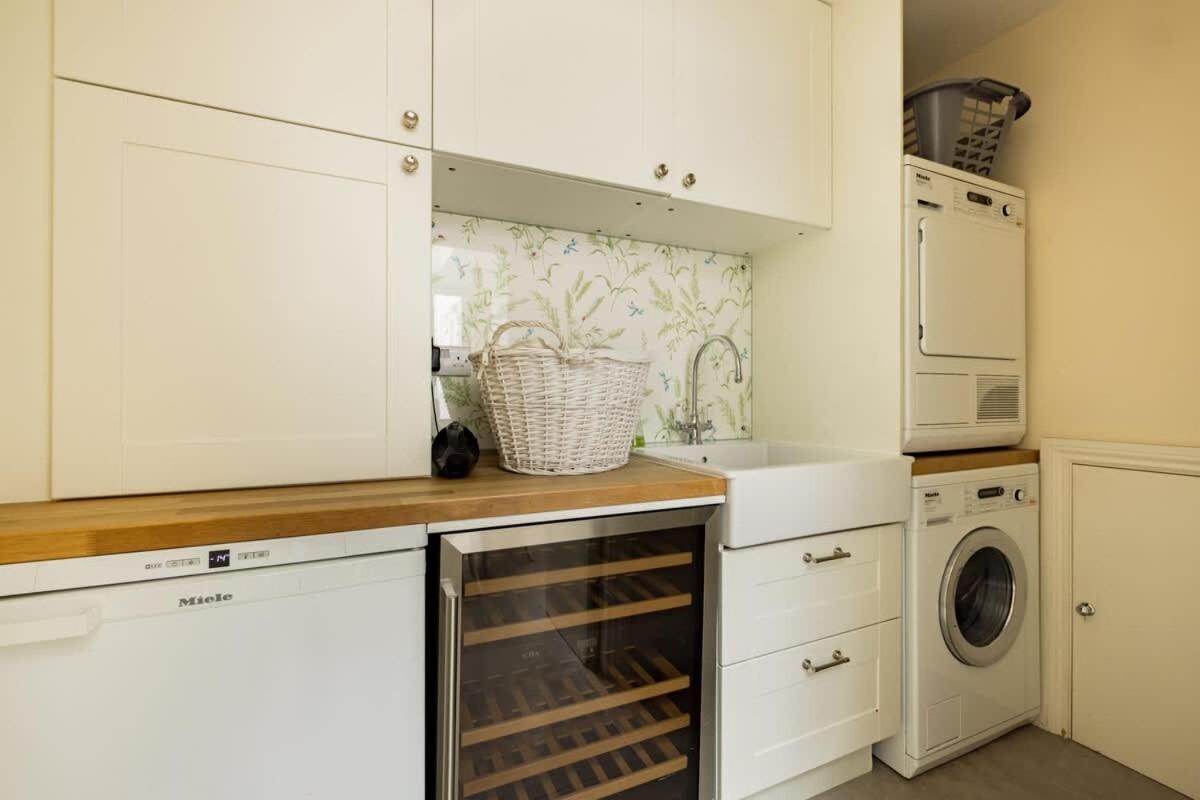 The Chelsea Abode - 4BDR Home with Terrace