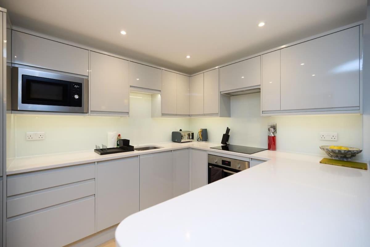 The Melbray Gem - 2BDR Apartment with Courtyard