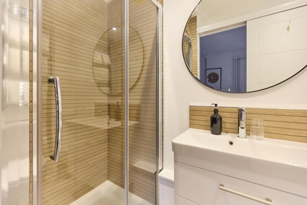 The Melbray Escape - Trendy 2BDR apartment