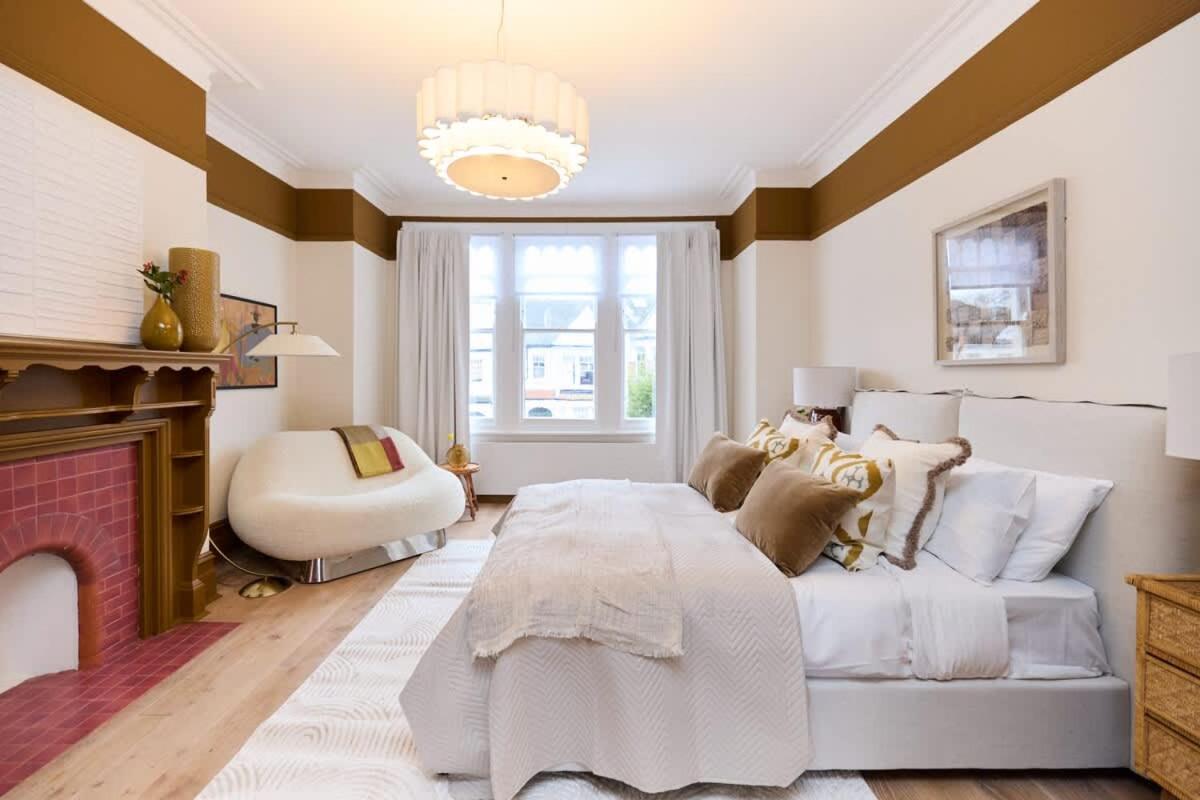 The Rosebery Retreat - Inviting 4BDR with Garden