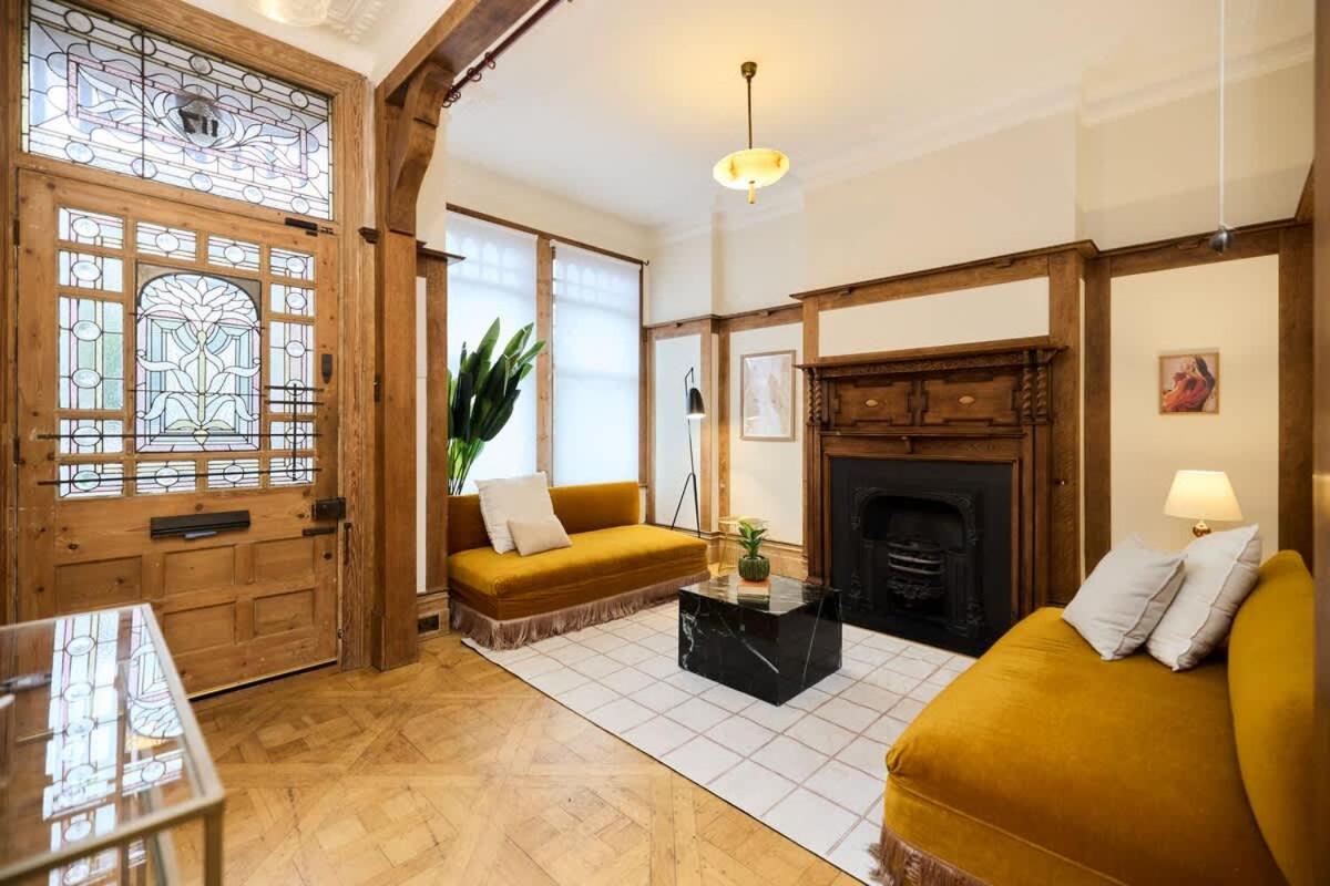 The Rosebery Retreat - Inviting 4BDR with Garden