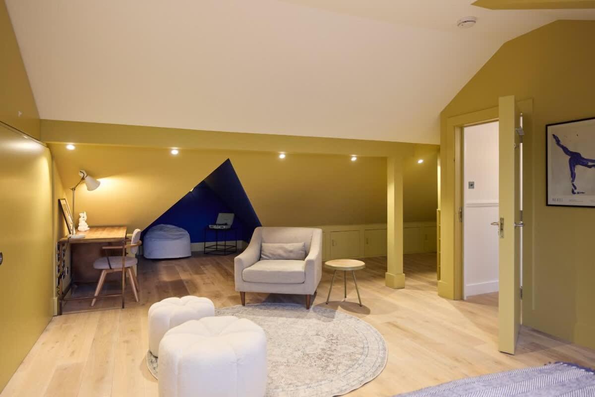 The Rosebery Retreat - Inviting 4BDR with Garden
