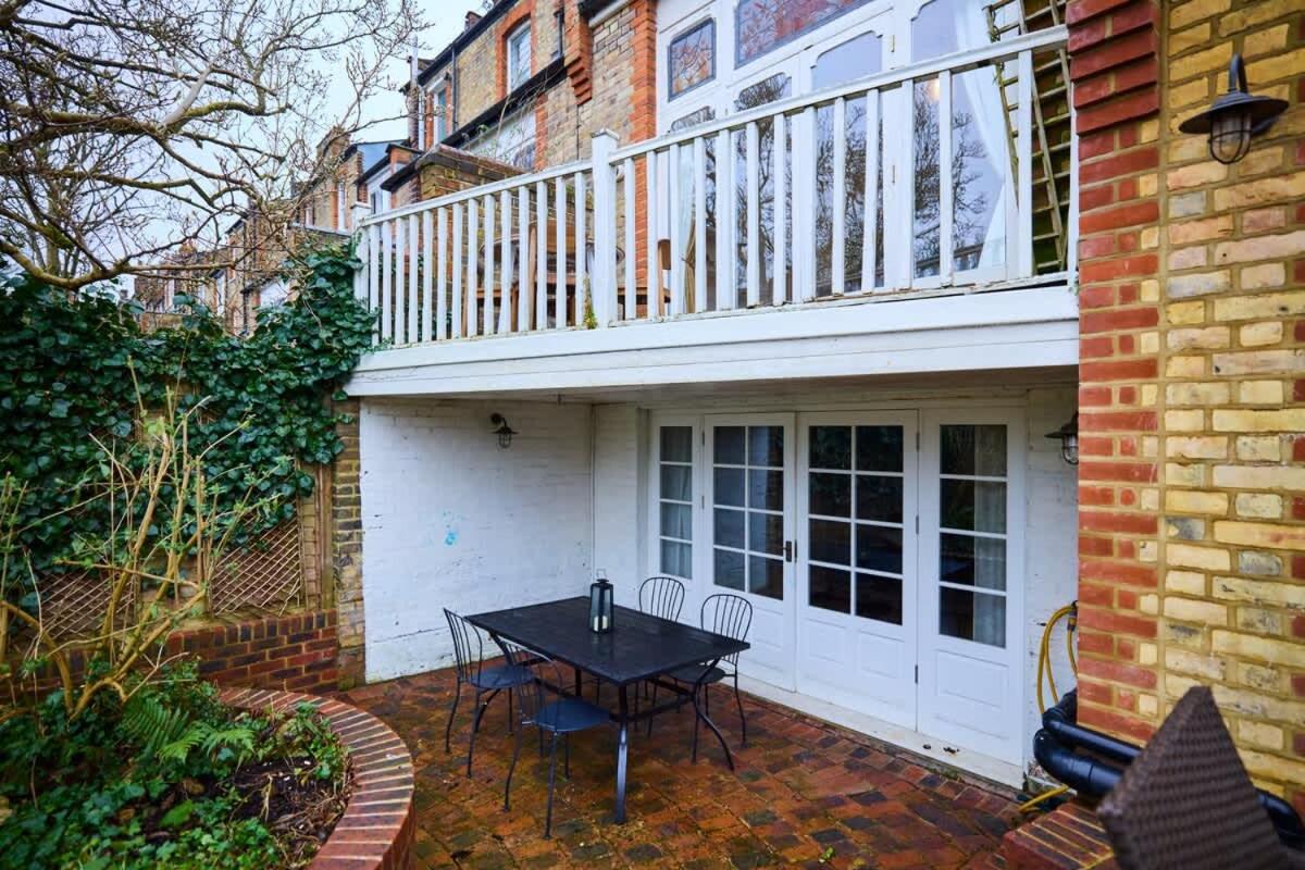 The Rosebery Retreat - Inviting 4BDR with Garden