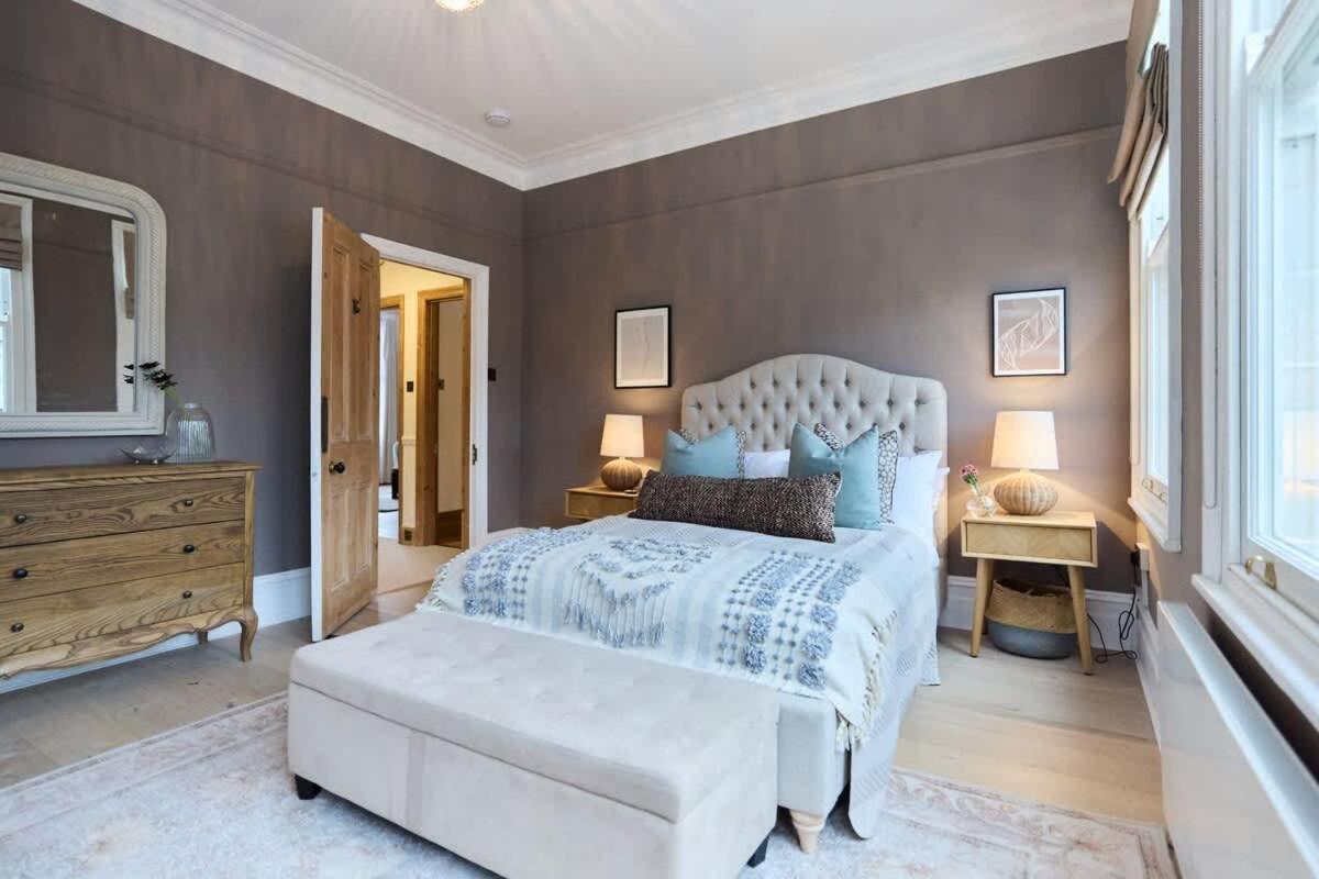 The Rosebery Retreat - Inviting 4BDR with Garden