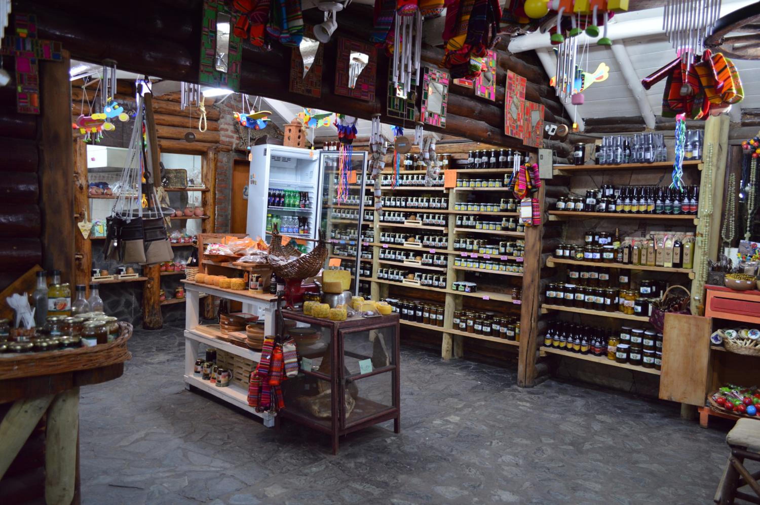 Complejo Dulcería El Cazador y cabañas
