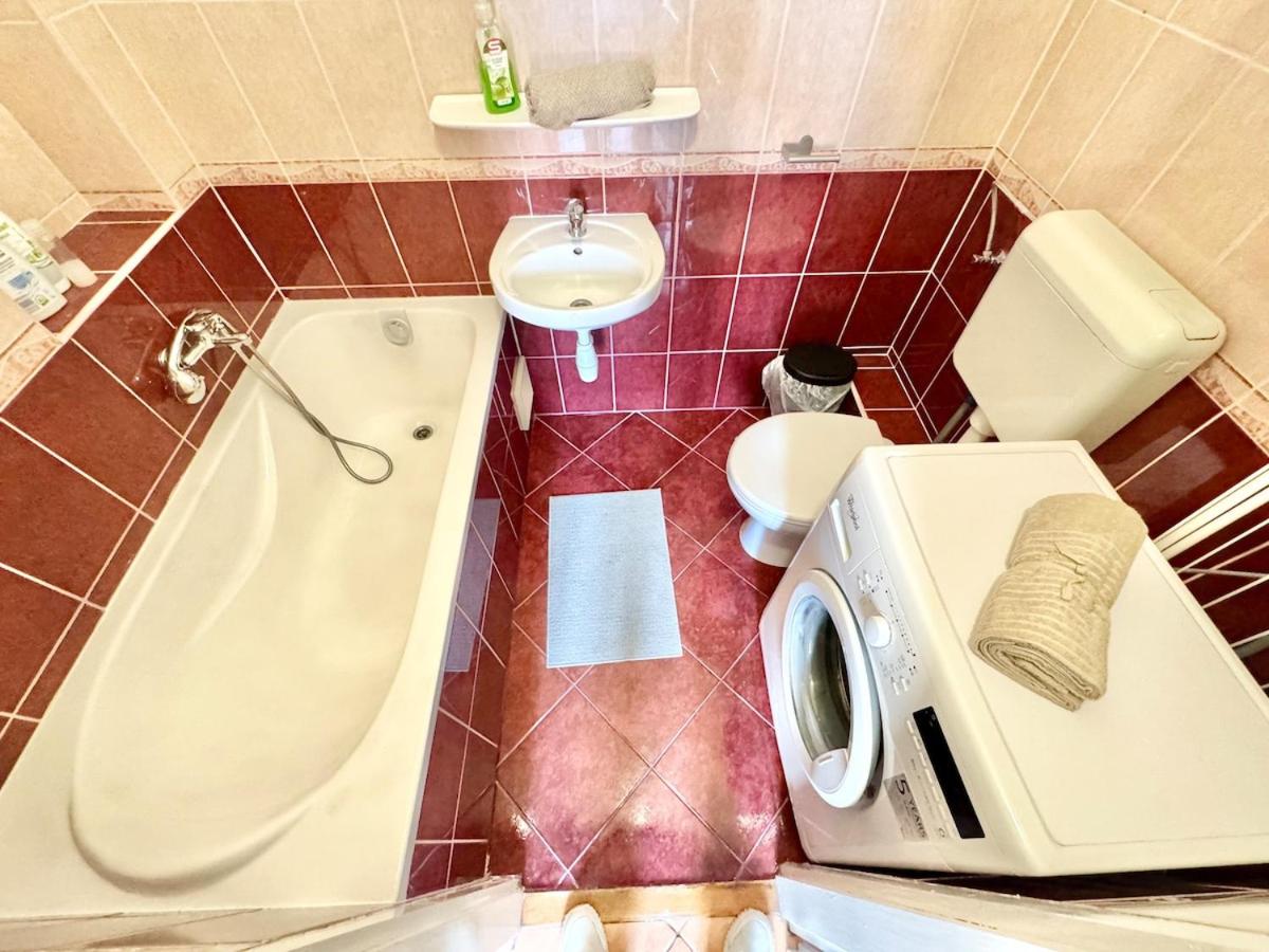 R27 Central Cozy