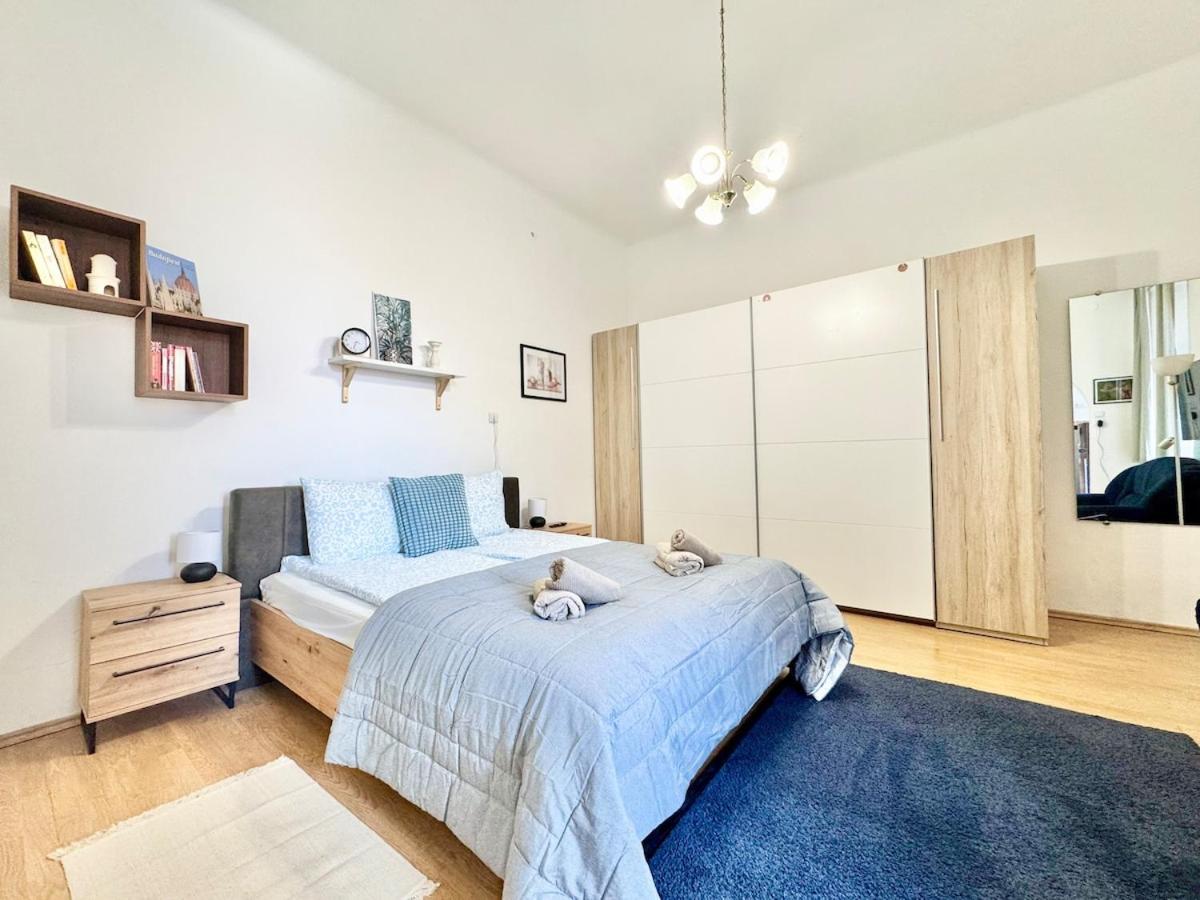 R27 Central Cozy