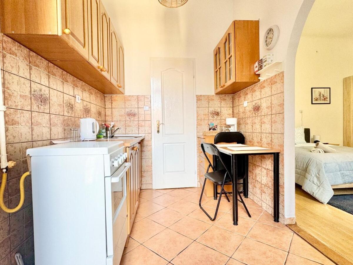 R27 Central Cozy