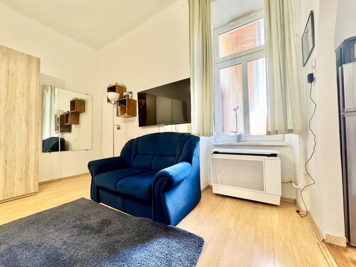 R27 Central Cozy