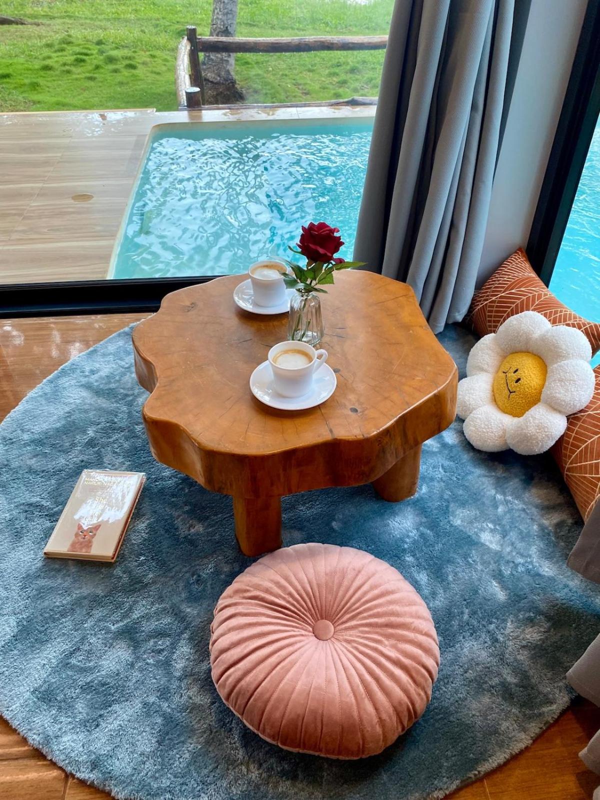 Jako Doma Beachfront Cabana