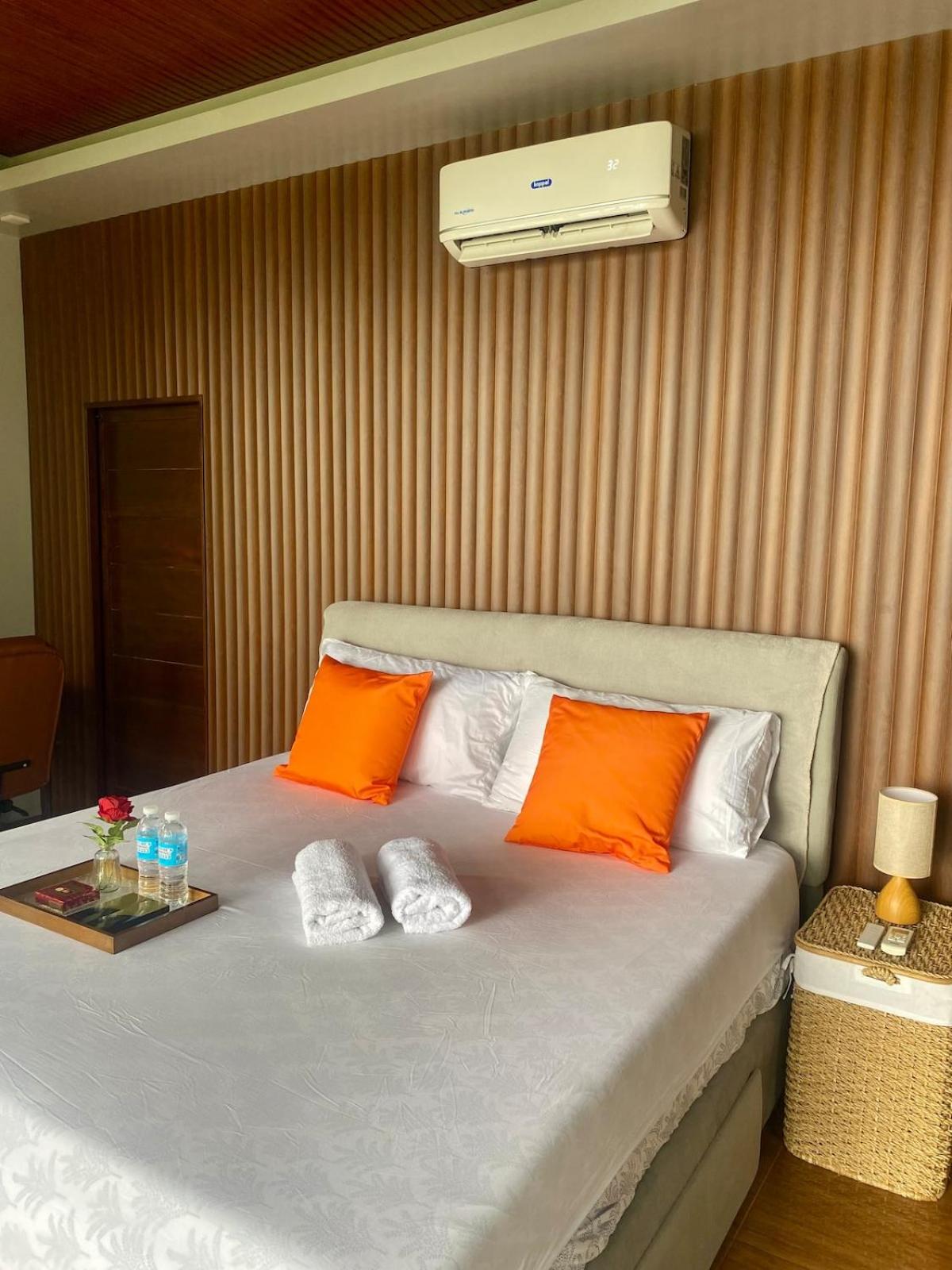 Jako Doma Beachfront Cabana