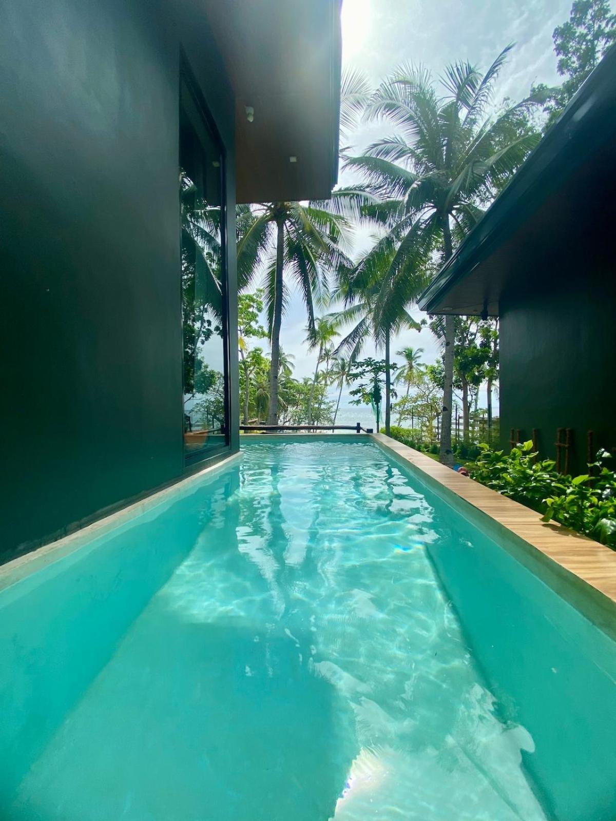 Jako Doma Beachfront Cabana