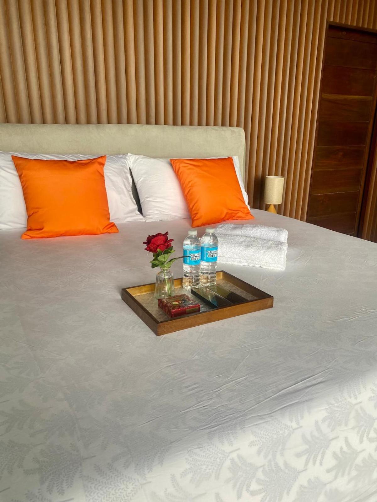 Jako Doma Beachfront Cabana