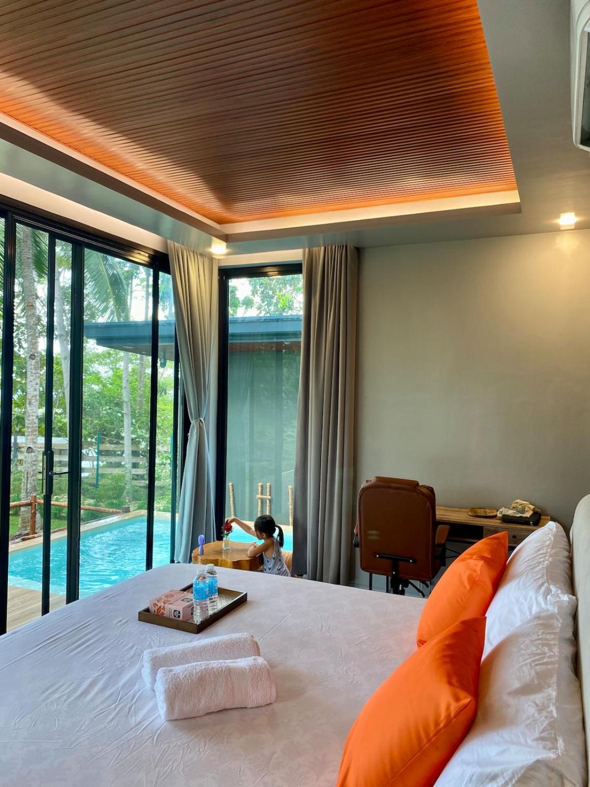 Jako Doma Beachfront Cabana