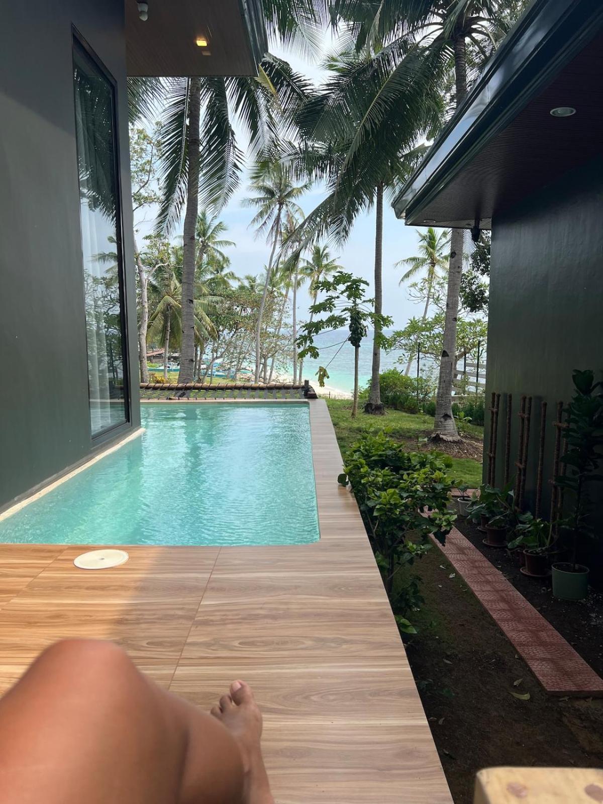 Jako Doma Beachfront Cabana