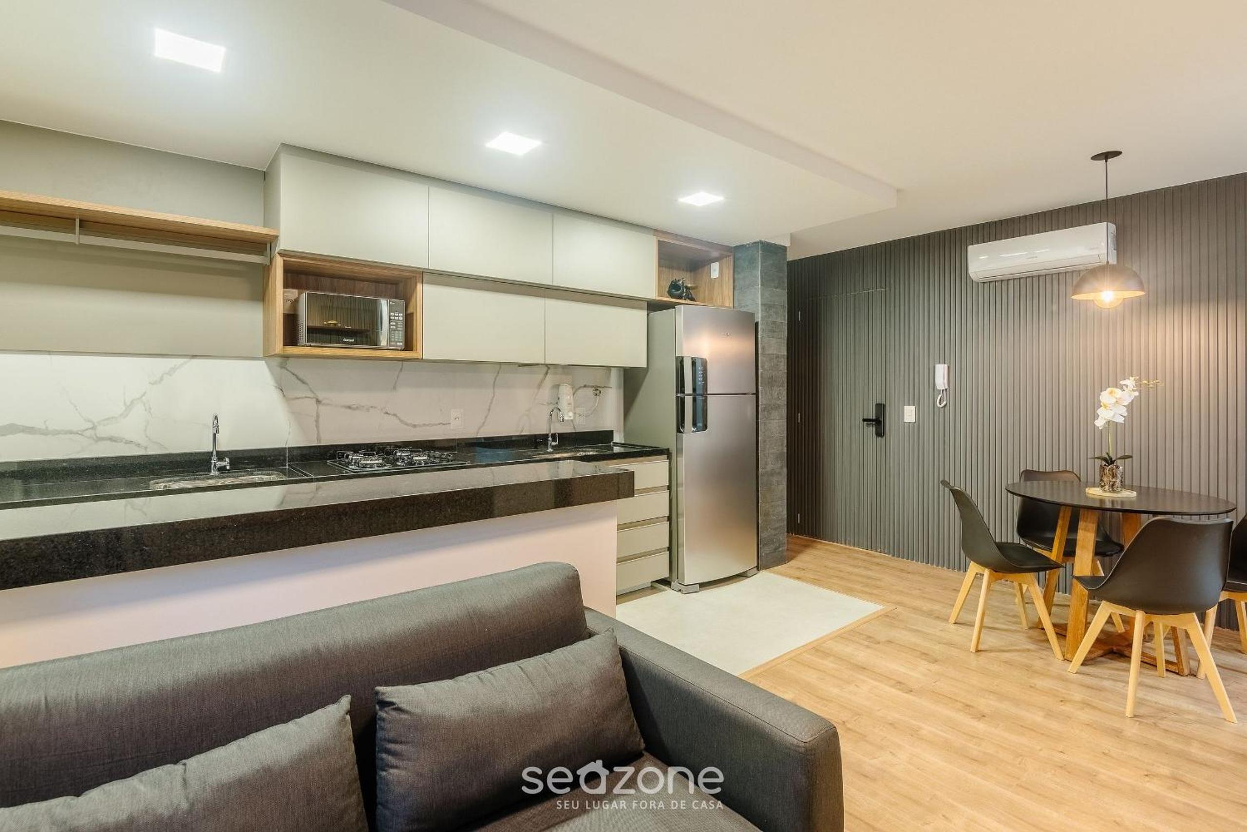 Building with New Apartments 300m from the Beach - EEP