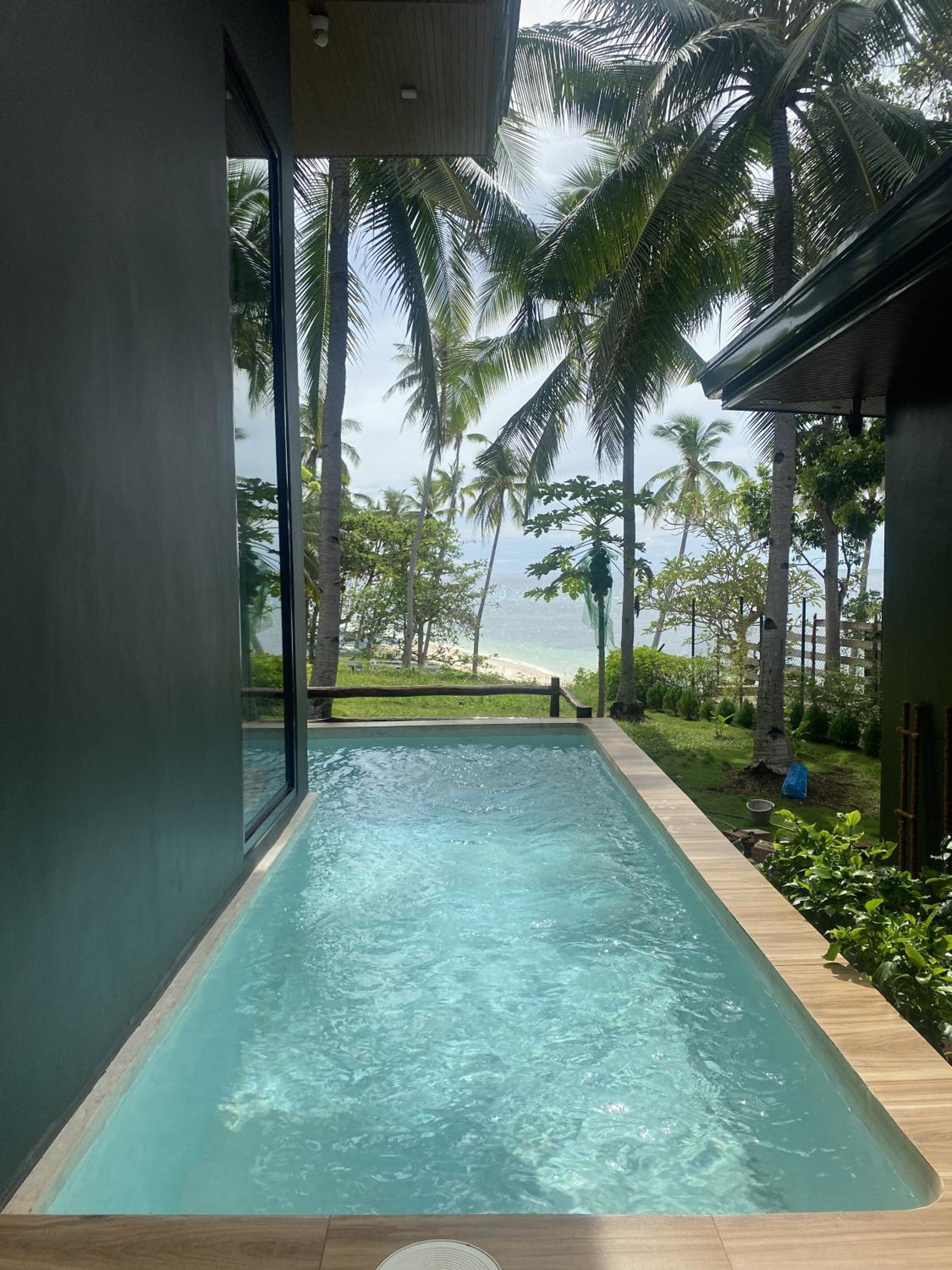 Jako Doma Beachfront Cabana