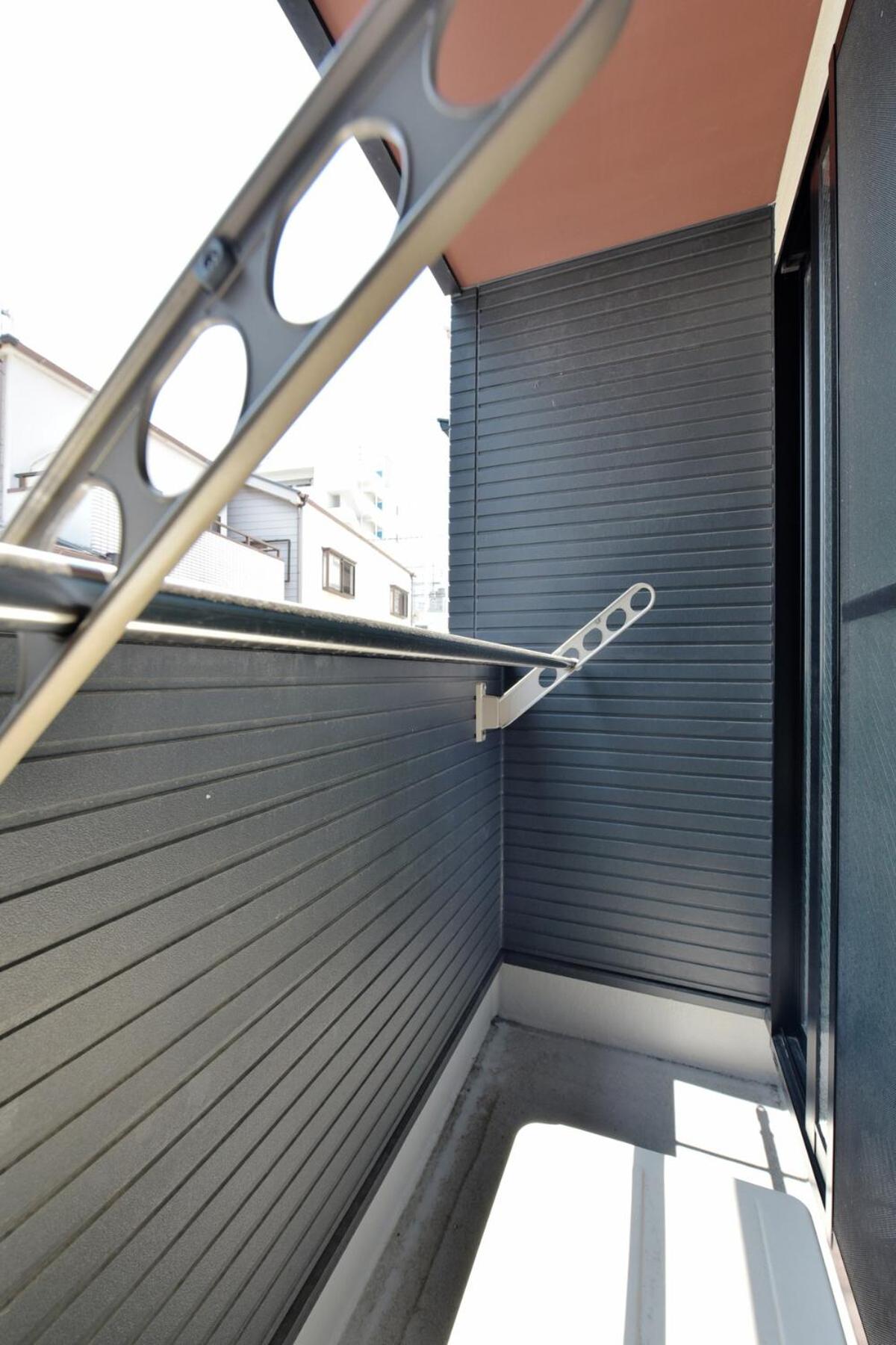 E-NA gesthouse 駅から徒歩3分の便利な立地 USJと難波へ好アクセス 最大5名様までご宿泊可能 Convenient location 3 min walk to station Easy access to USJ and Namba Accommodates up to 5 guests