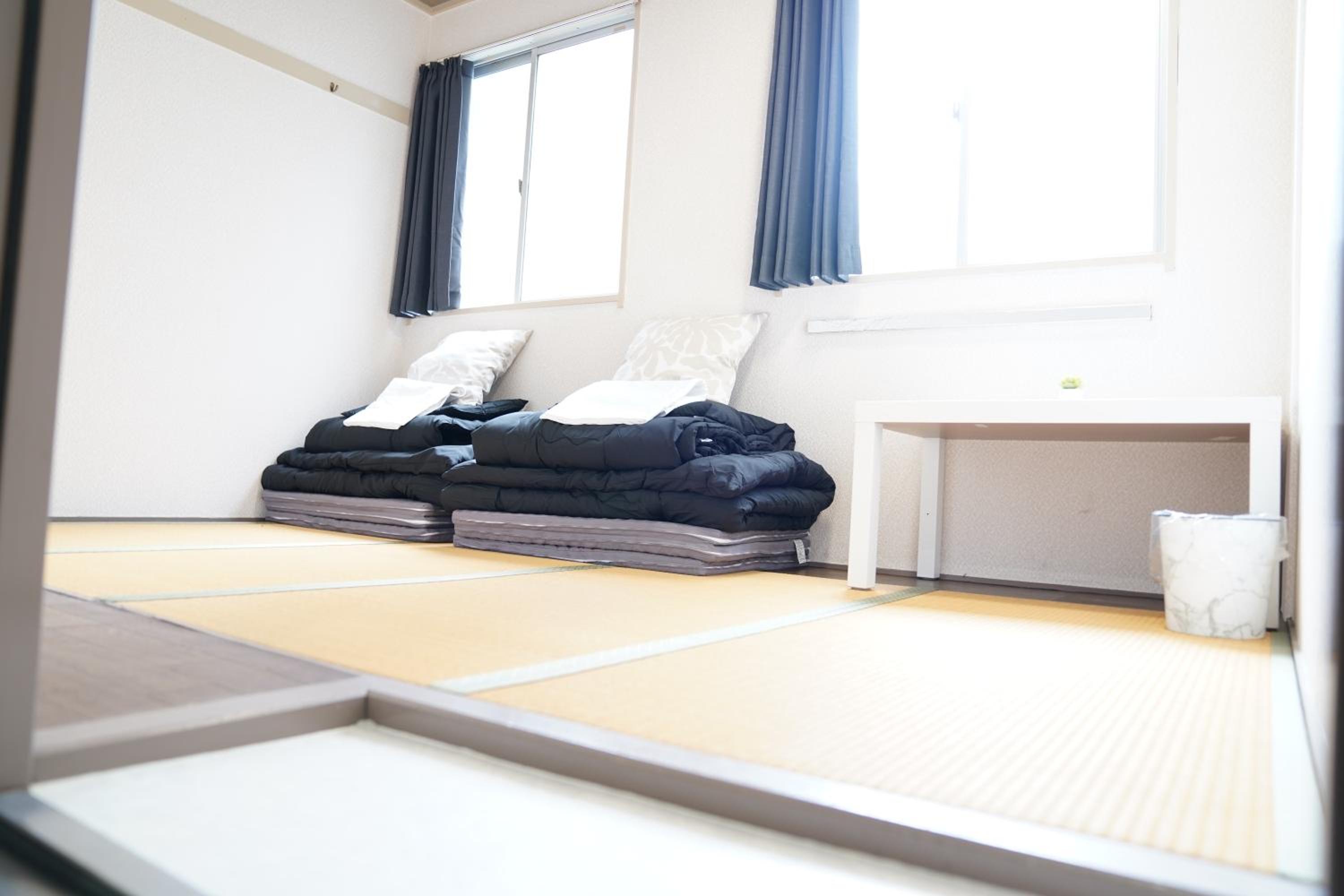 心斎橋難波関空直通Nambaminami direct to Shinsaibashi Ambers Hostel