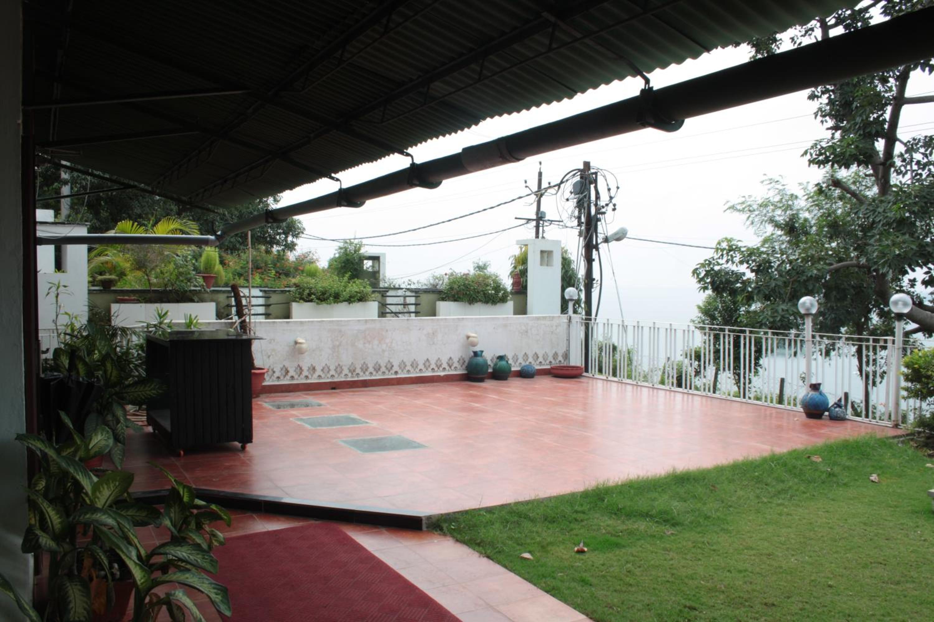 Photo 8