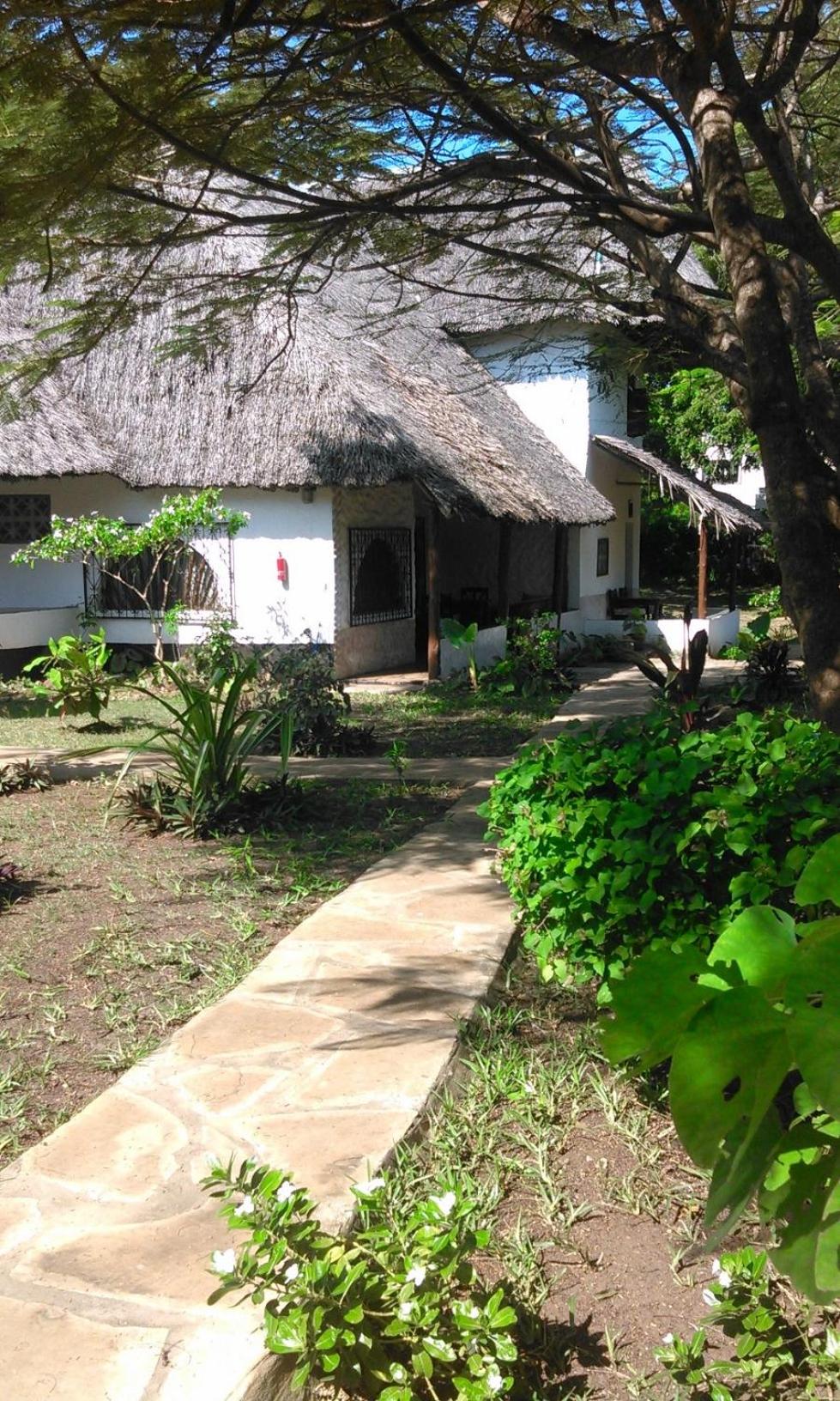 Diani Banda Cottages view 5