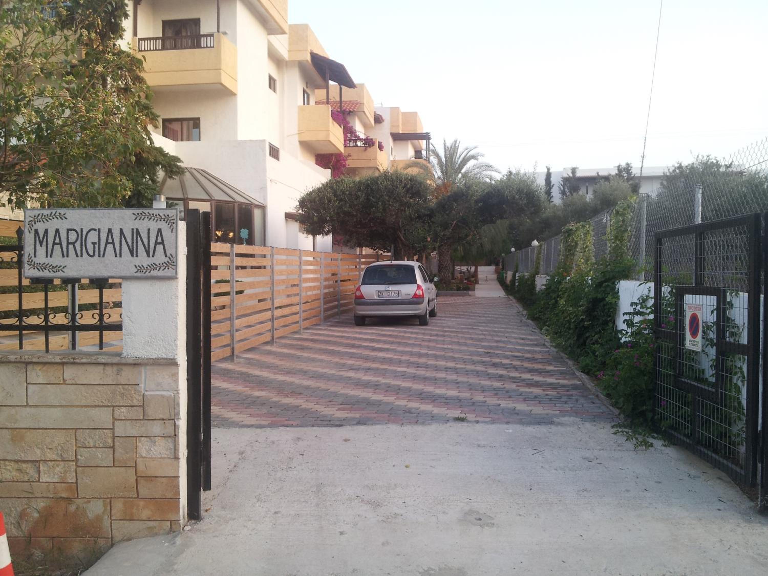 Photo 19