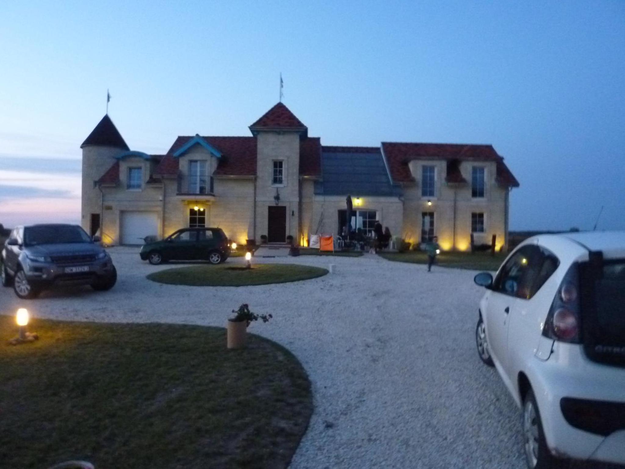 Photo 3