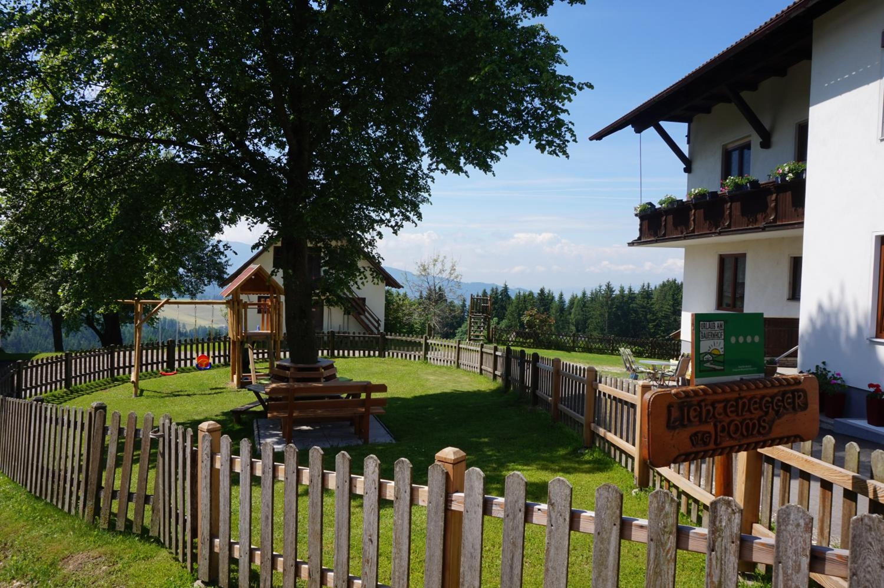 Ferienwohnungen Lichtenegger view 2