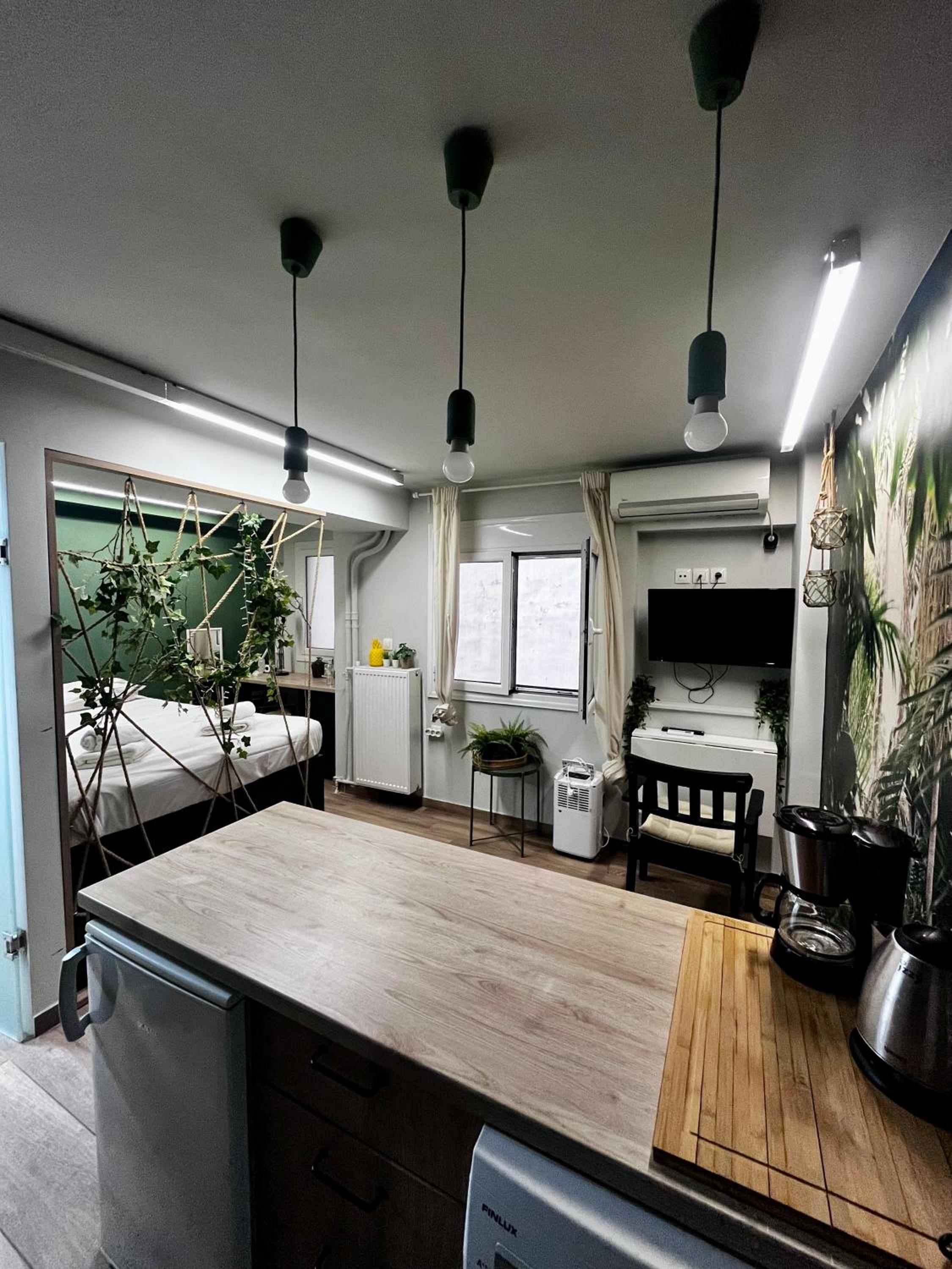 Central Cozy Studio, Ath