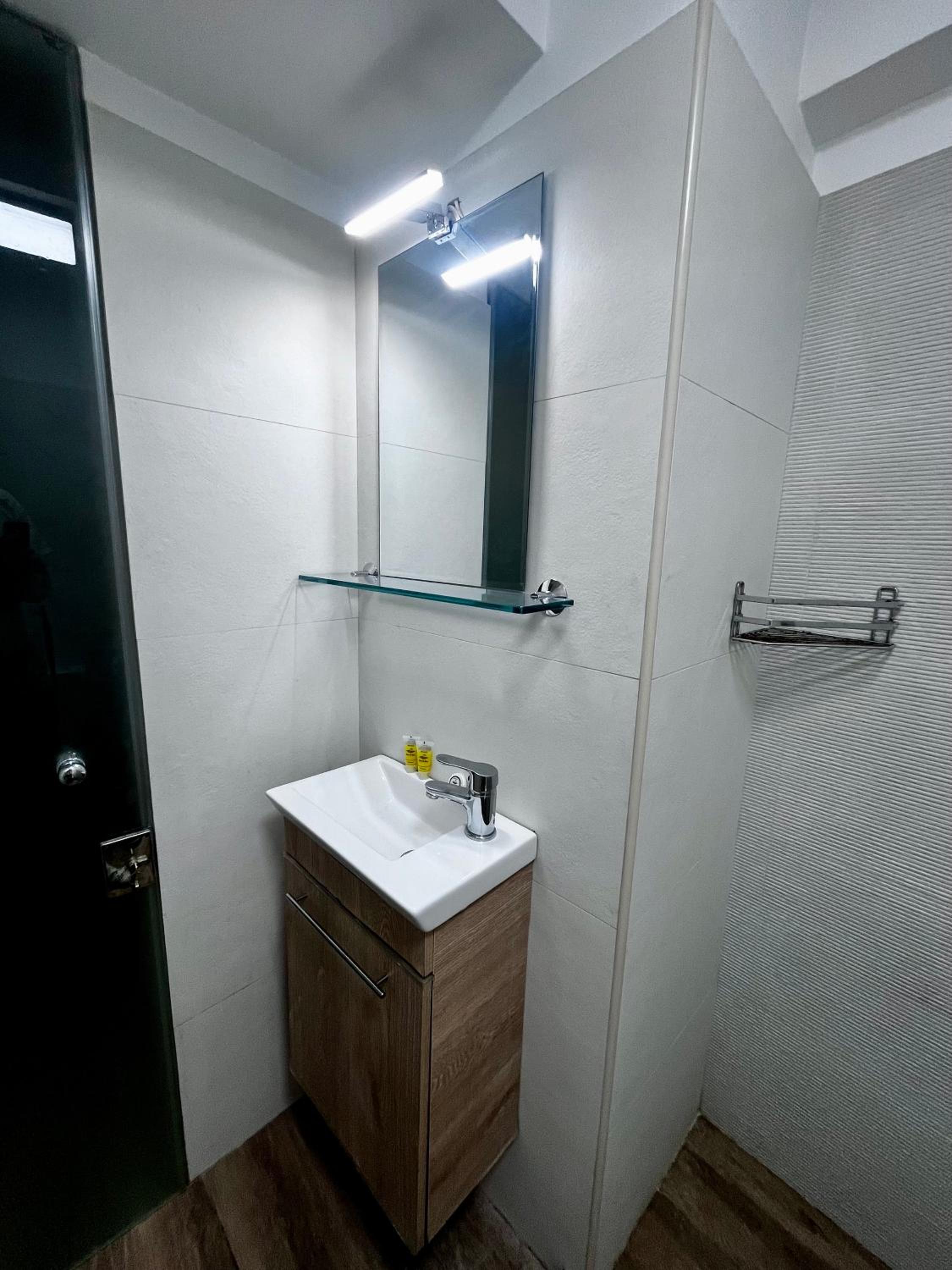 Central Cozy Studio, Ath