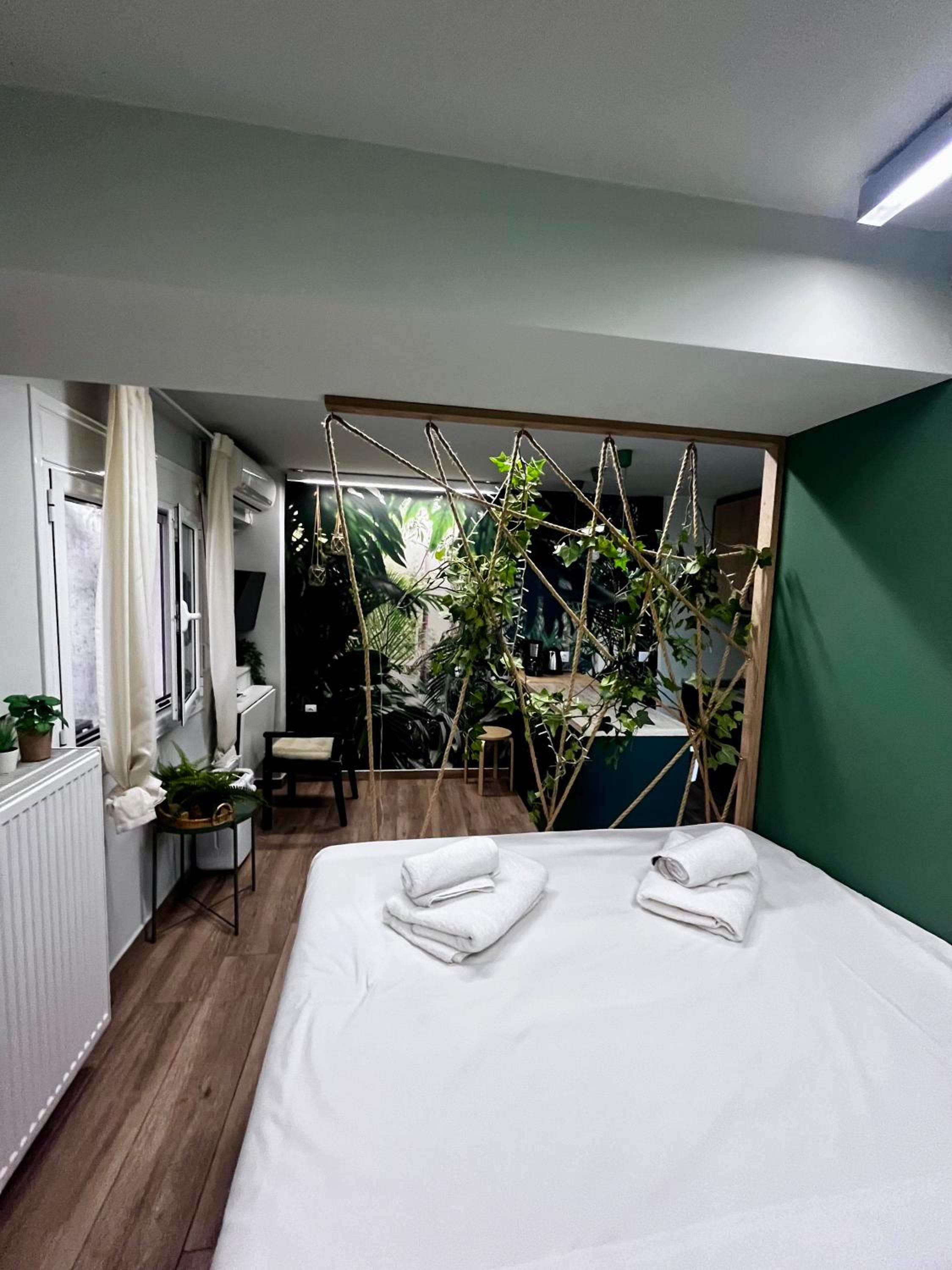 Central Cozy Studio, Ath