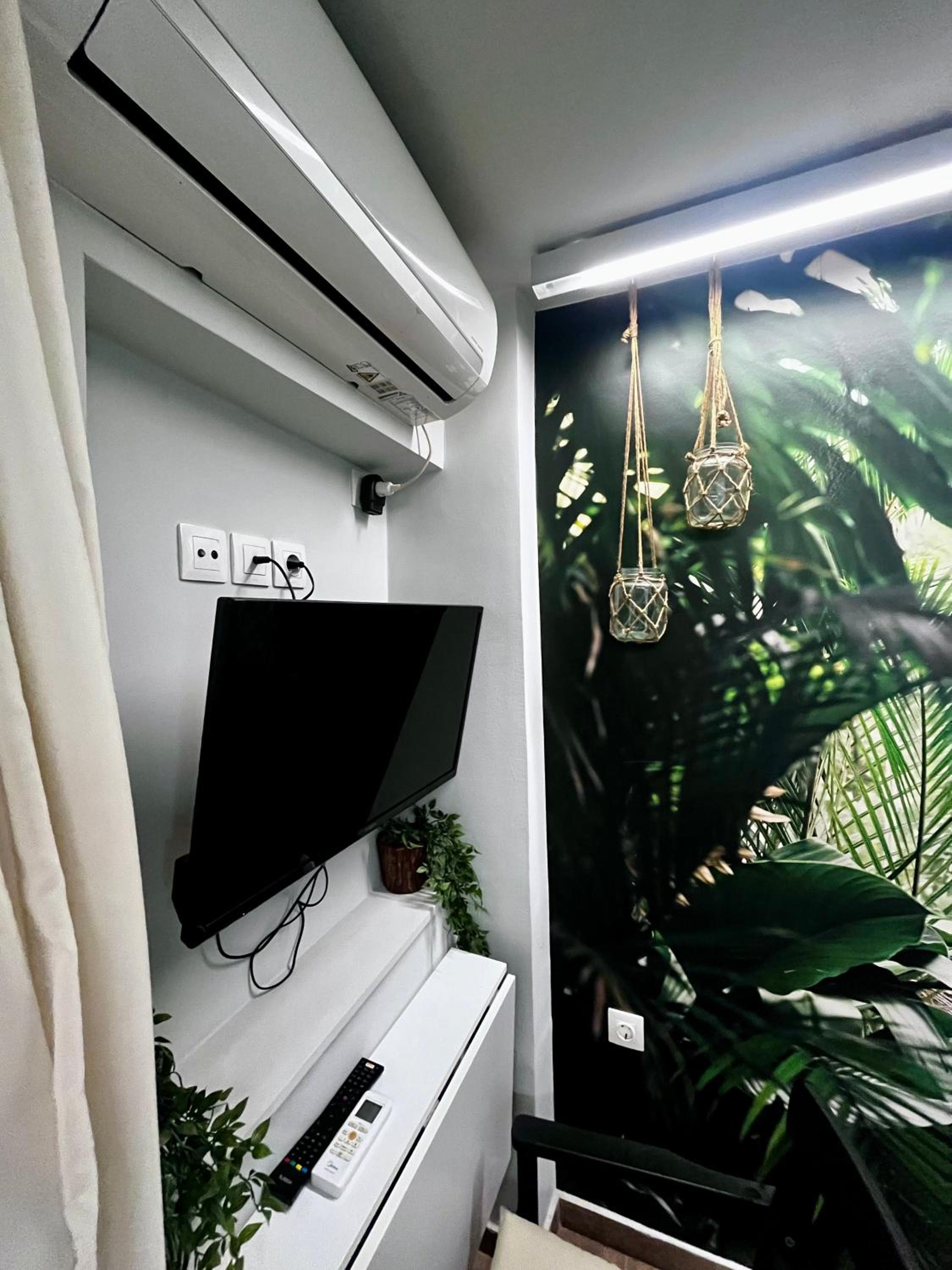 Central Cozy Studio, Ath