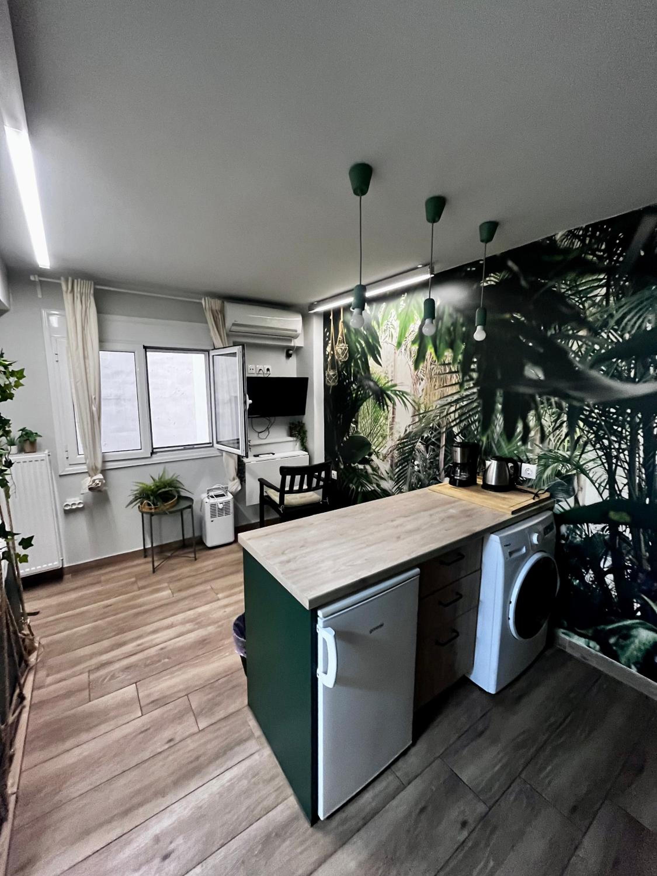 Central Cozy Studio, Ath