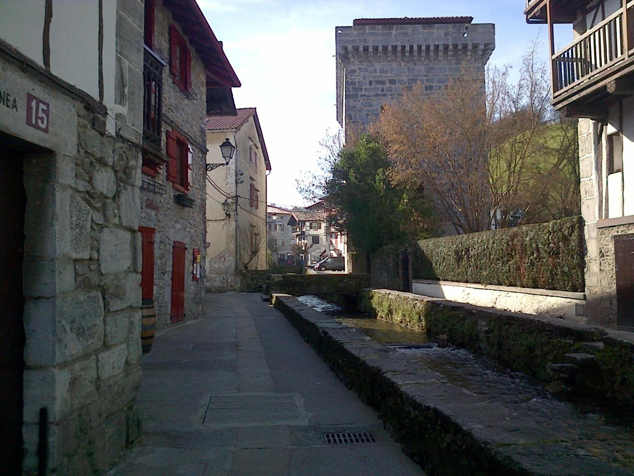 Photo 12