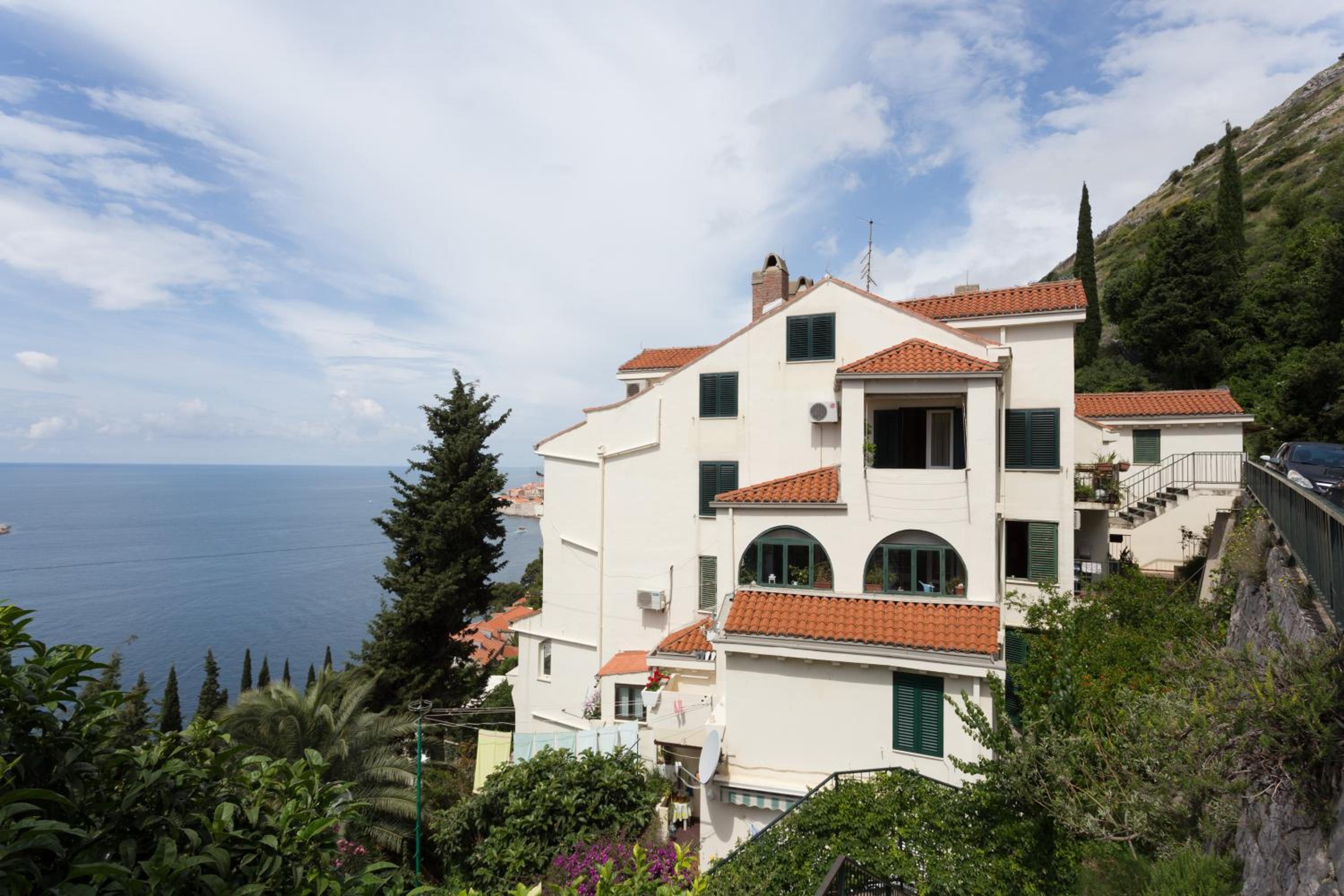 Hotel Apartment Lucija - Image 1