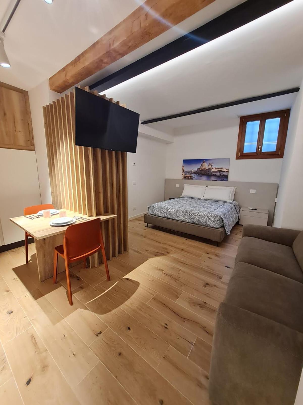 Levante House