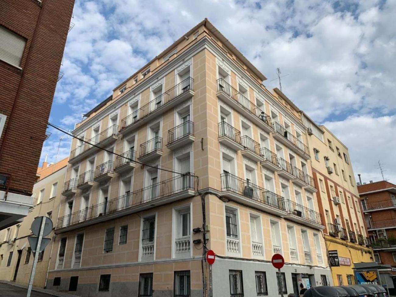 AH - Estudio Moderno en Madrid Río a 10 Min del Centro