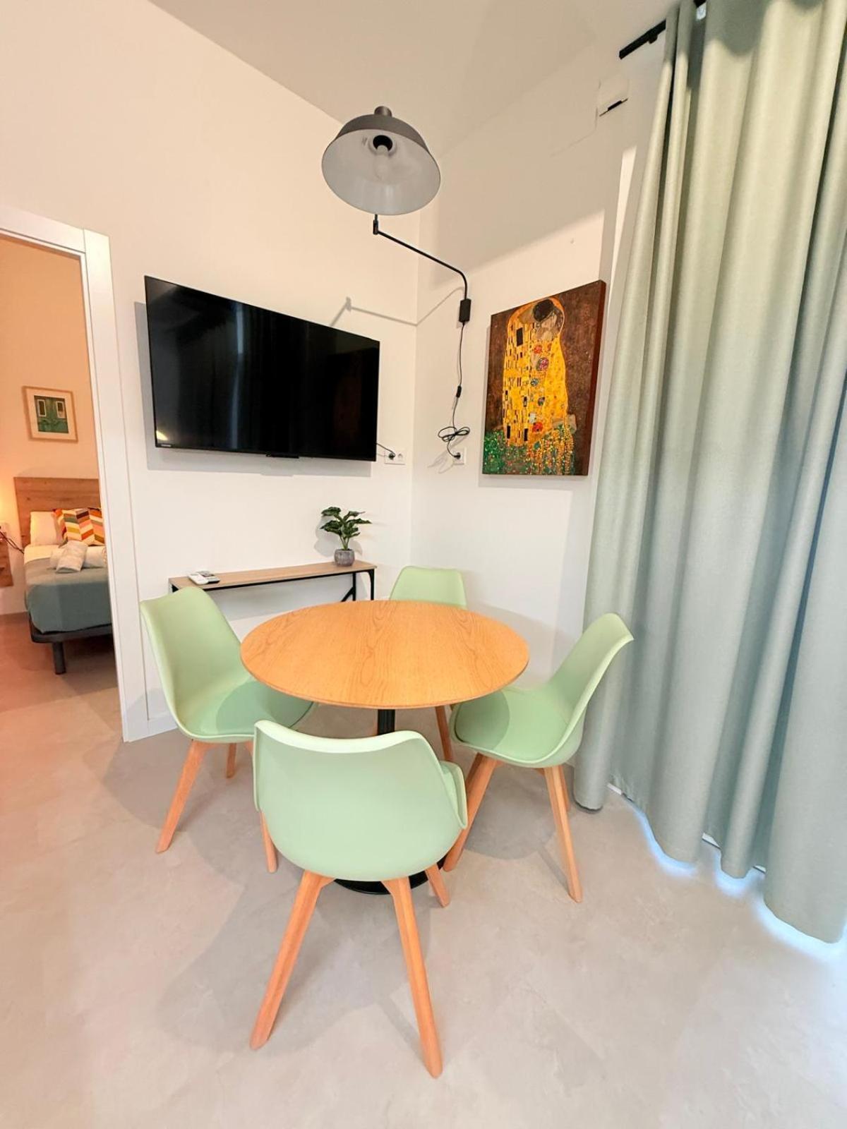 Travel Habitat Oceanografic Suites