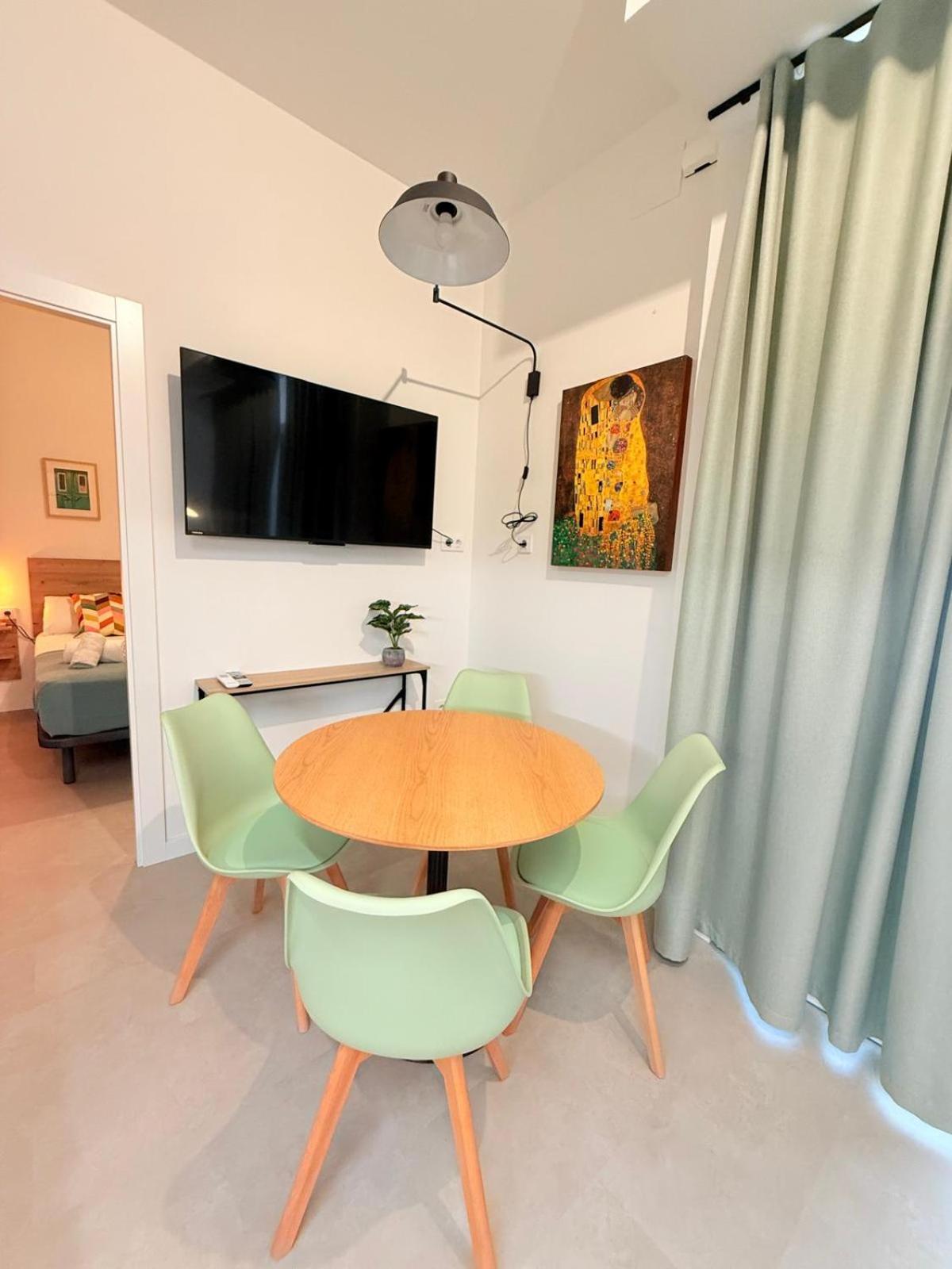 Travel Habitat Oceanografic Suites
