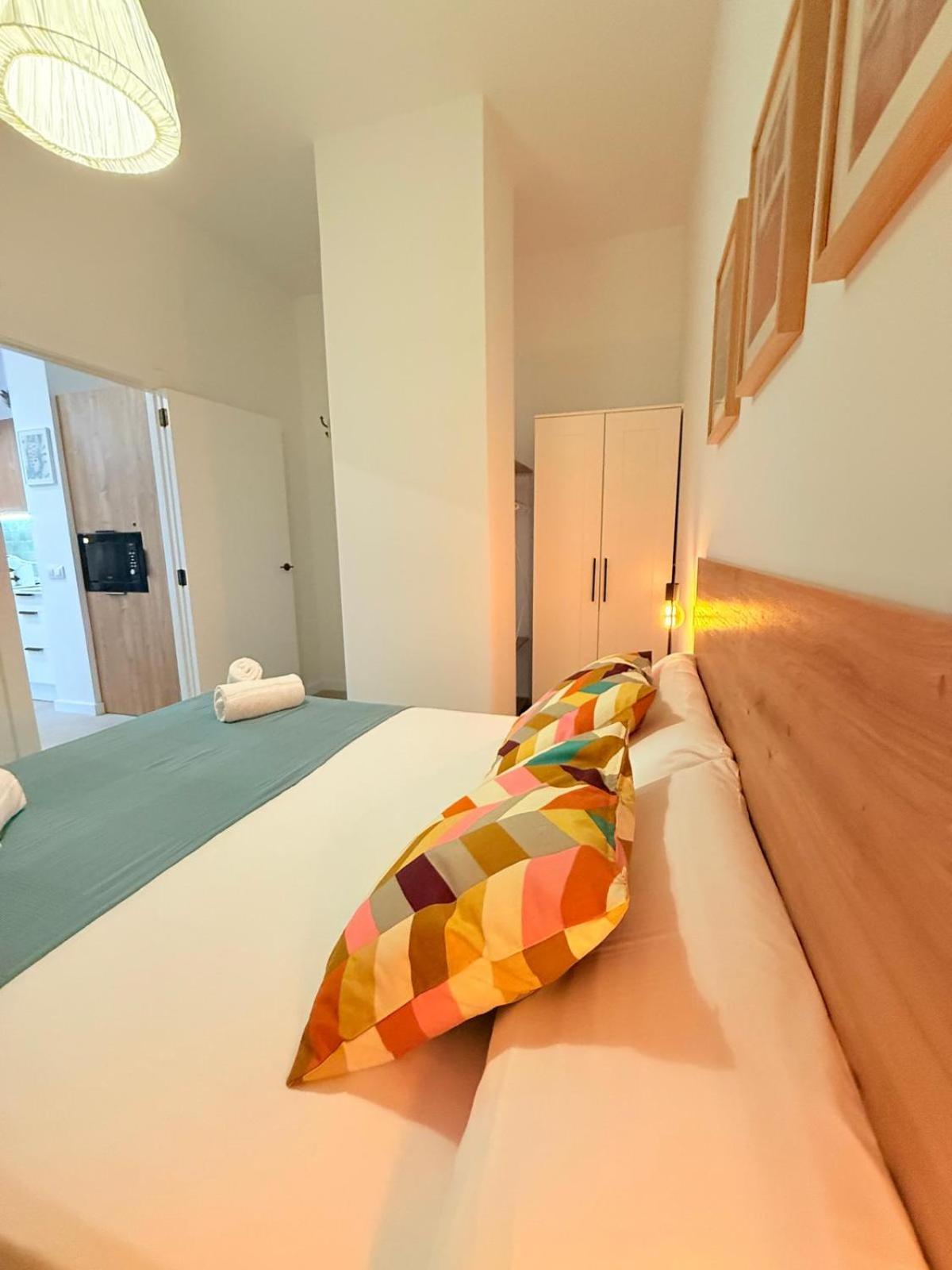 Travel Habitat Oceanografic Suites