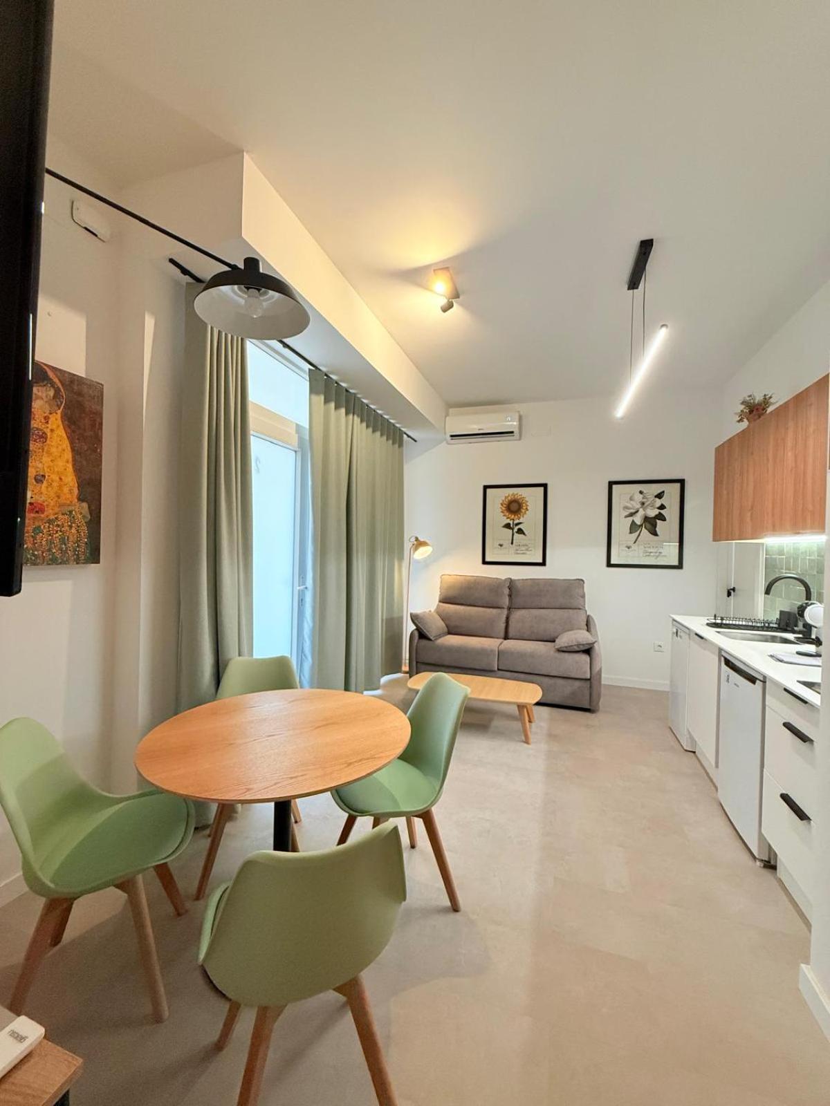 Travel Habitat Oceanografic Suites